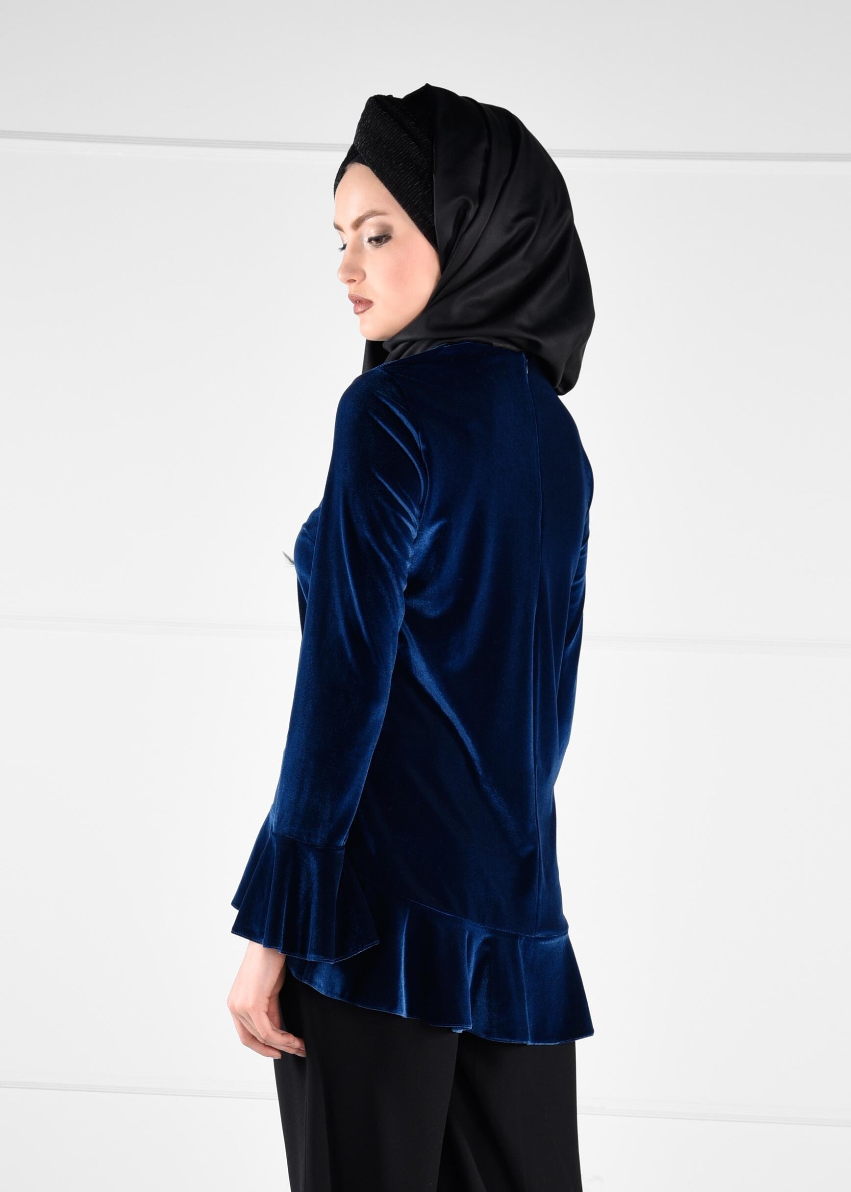 Tesettür giyim LACİVERT VOLANLI KADİFE BLUZ 4737