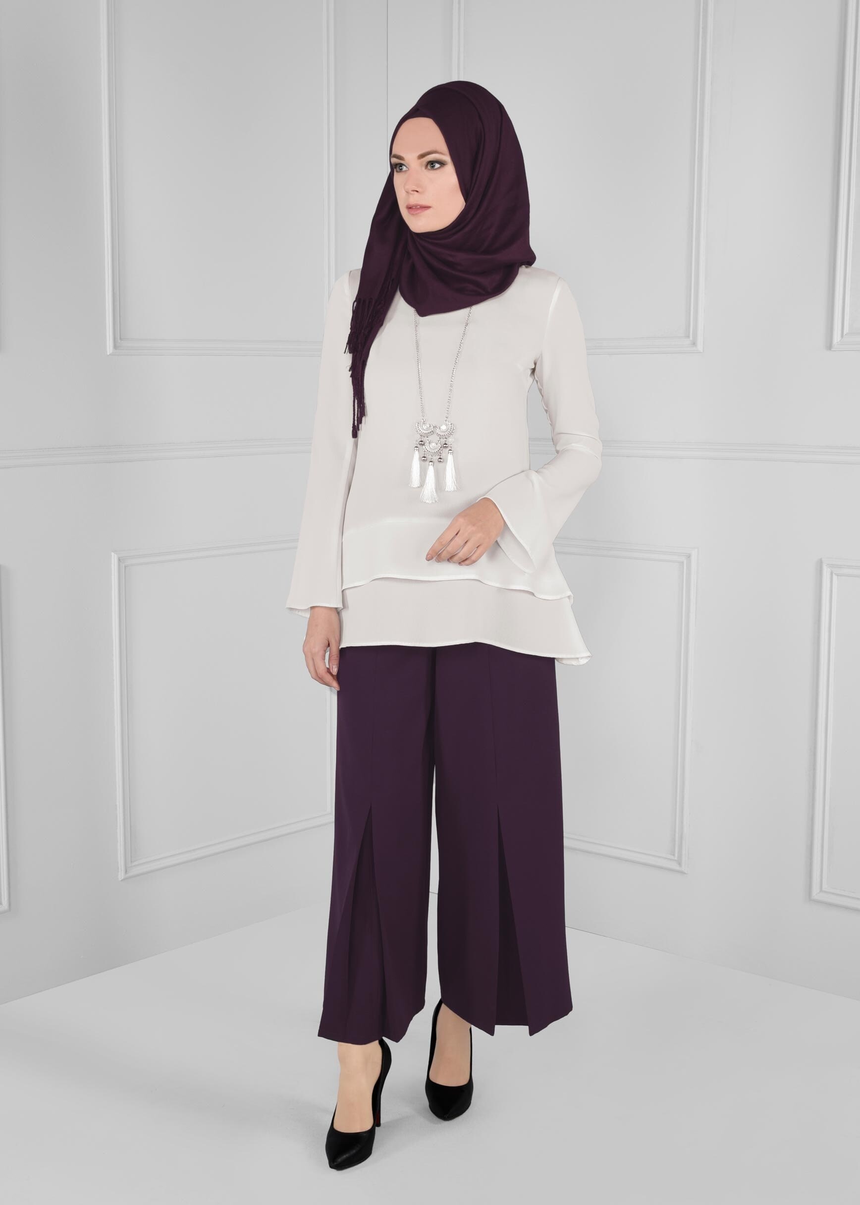 Tesettür giyim BEYAZ FERMUARLI ASİMETRİK KESİM KREP BLUZ 4738