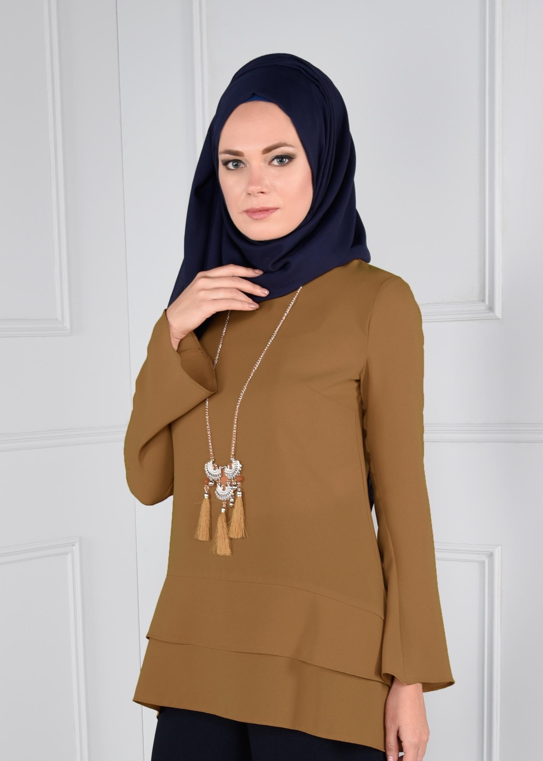 Tesettür giyim KAHVE FERMUARLI ASİMETRİK KESİM KREP BLUZ 4738