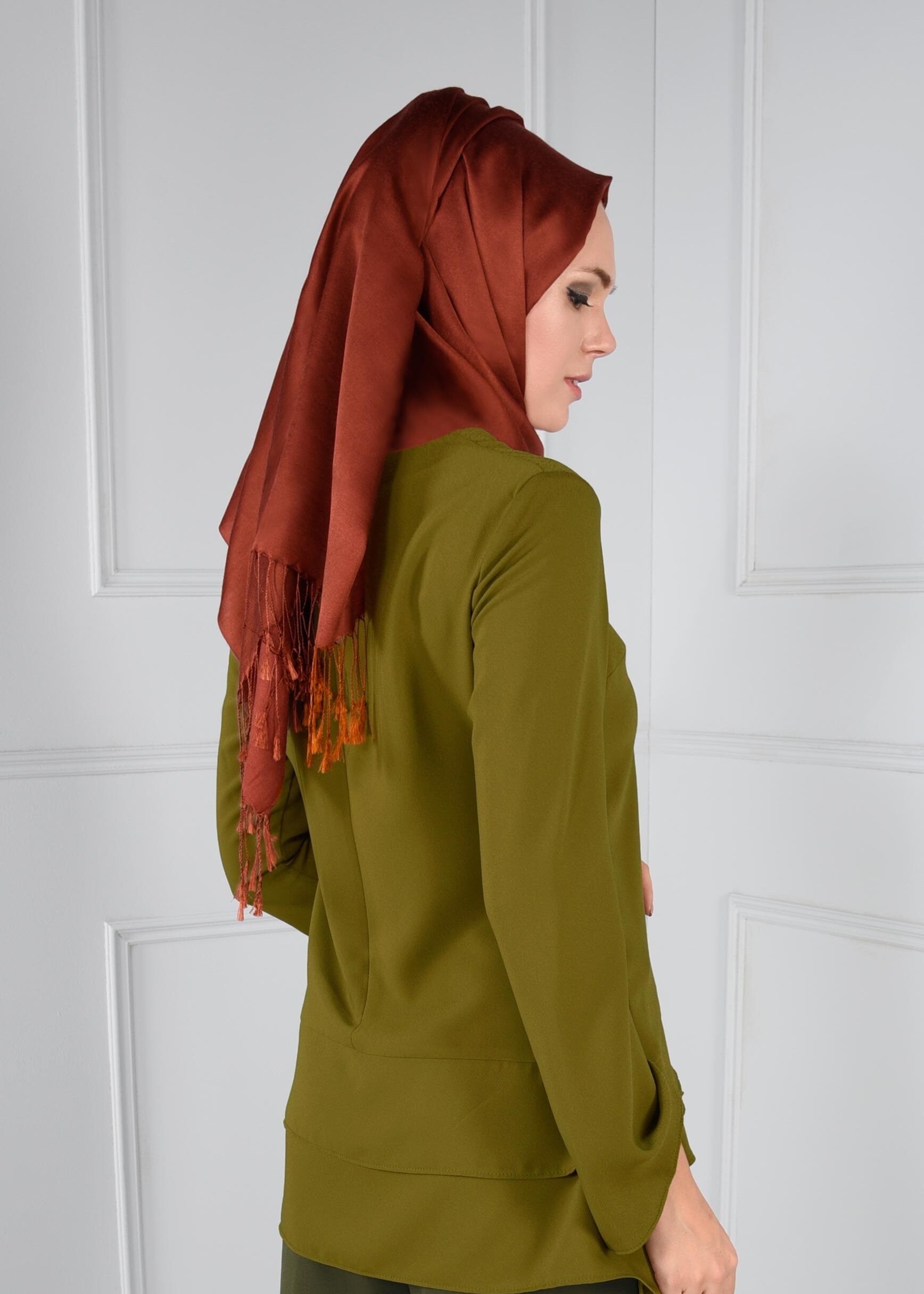 Tesettür giyim YEŞİL FERMUARLI ASİMETRİK KESİM KREP BLUZ 4738