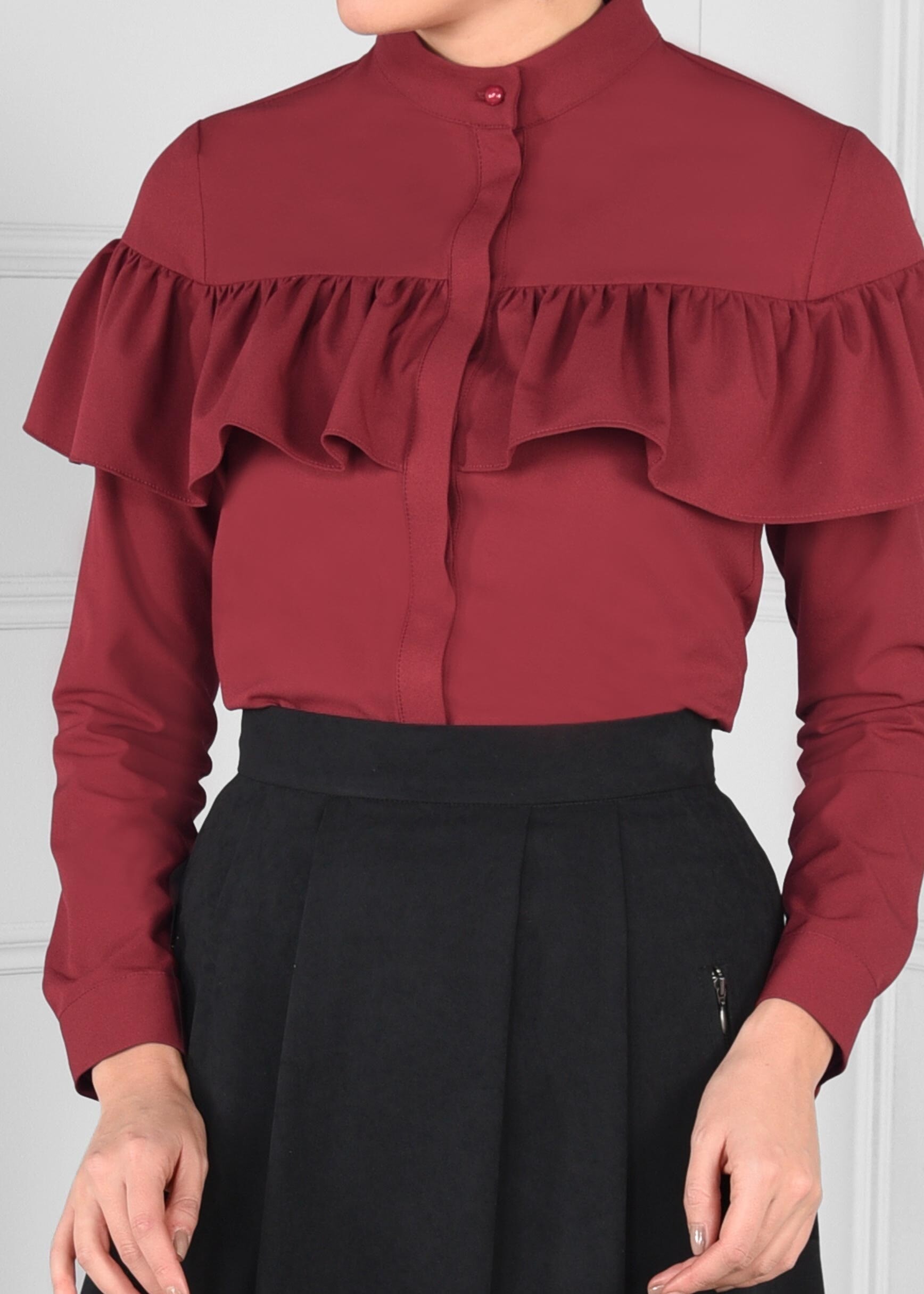 Tesettür giyim BORDO YAKASI DÜĞMELİ VOLAN DETAYLI BLUZ 4766