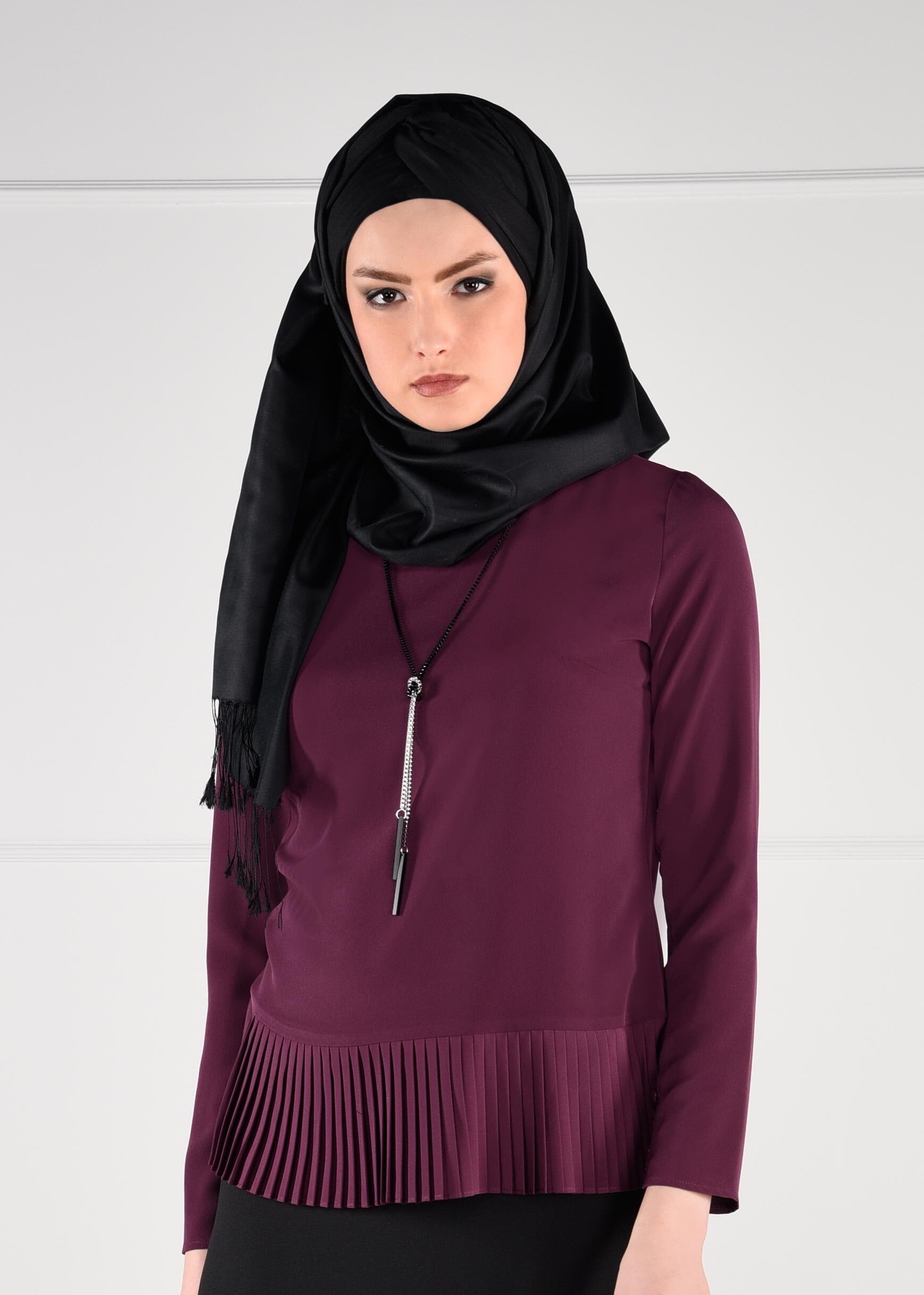 Tesettür giyim MÜRDÜM MANŞETLERİ DÜĞME DETAYLI PİLİSELİ BLUZ 4784