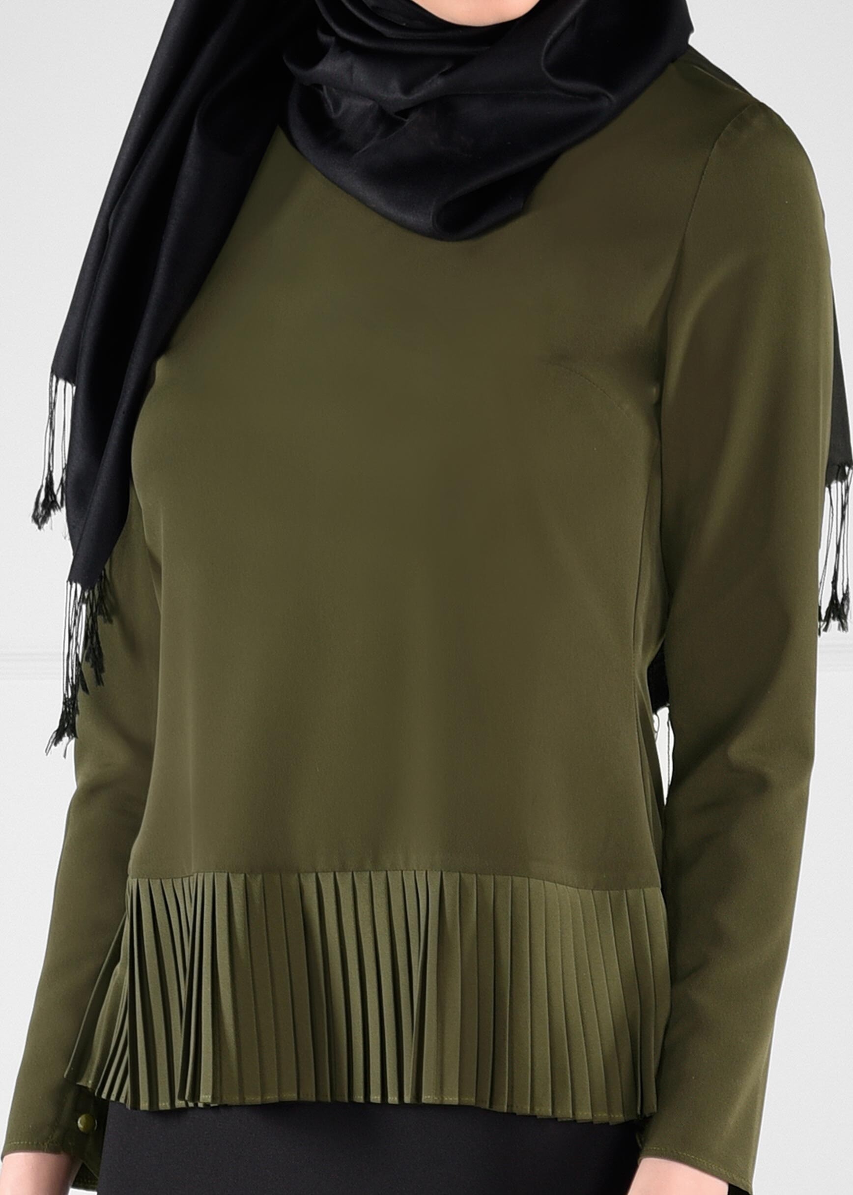 Tesettür giyim HAKİ MANŞETLERİ DÜĞME DETAYLI PİLİSELİ BLUZ 4784