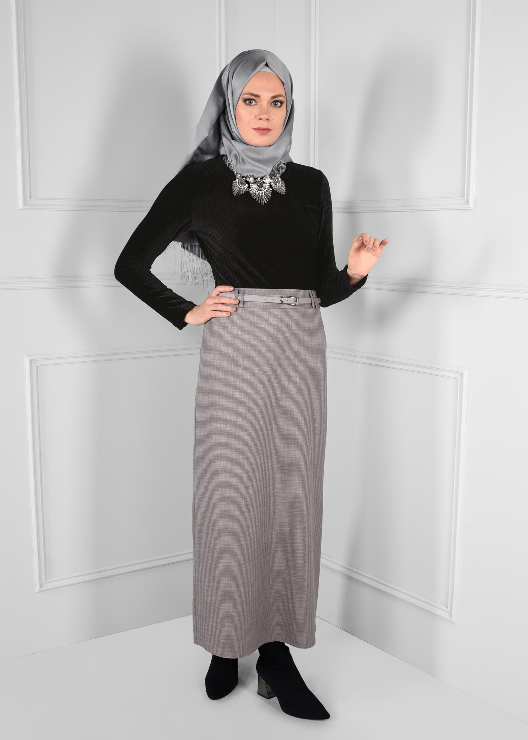 Tesettür giyim SİYAH KADİFE PİLİSE BLUZ 4858