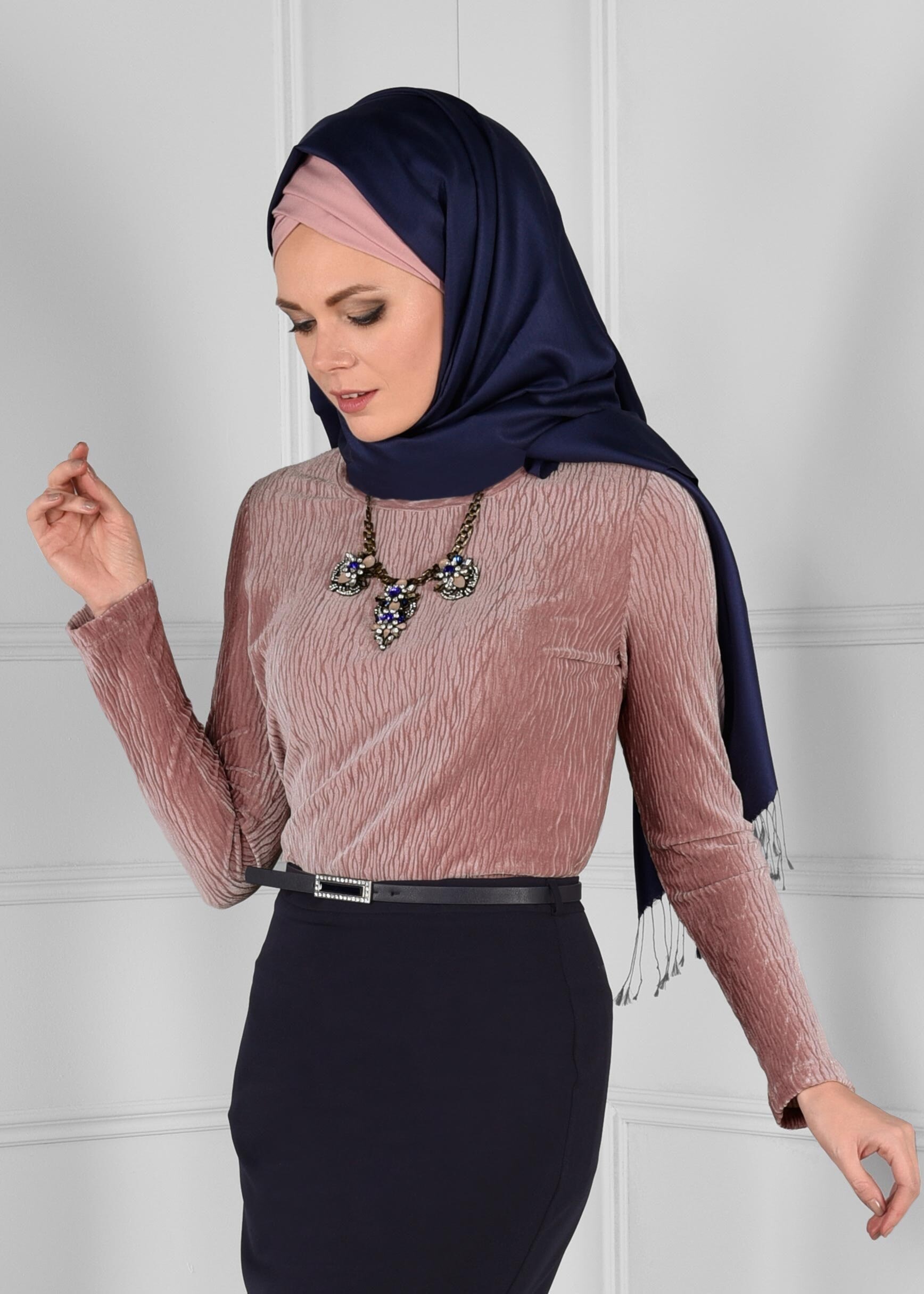Tesettür giyim PUDRA KADİFE PİLİSE BLUZ 4858