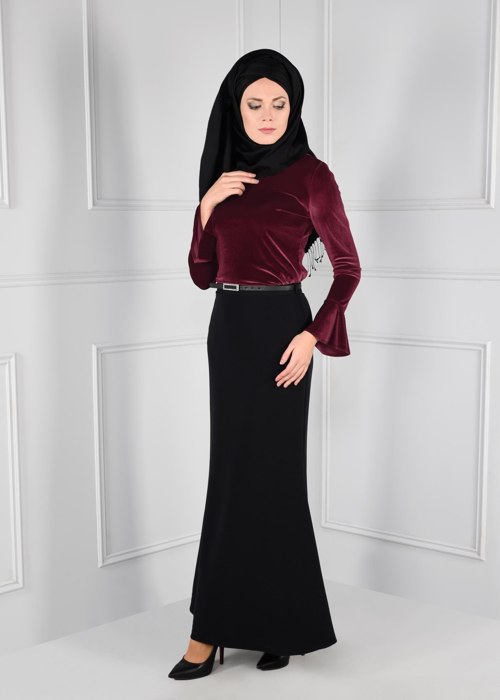 Tesettür giyim BORDO KOLLARI VOLANLI KADİFE BLUZ 4859