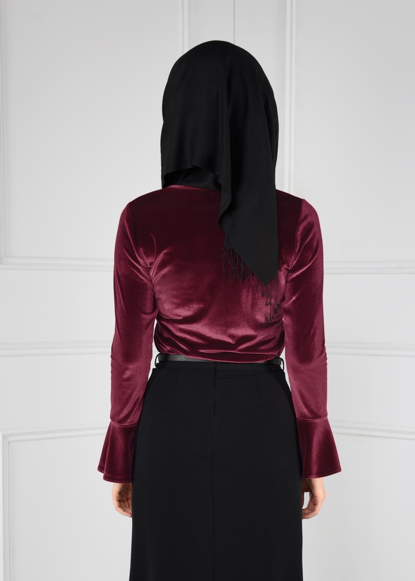 Tesettür giyim BORDO KOLLARI VOLANLI KADİFE BLUZ 4859