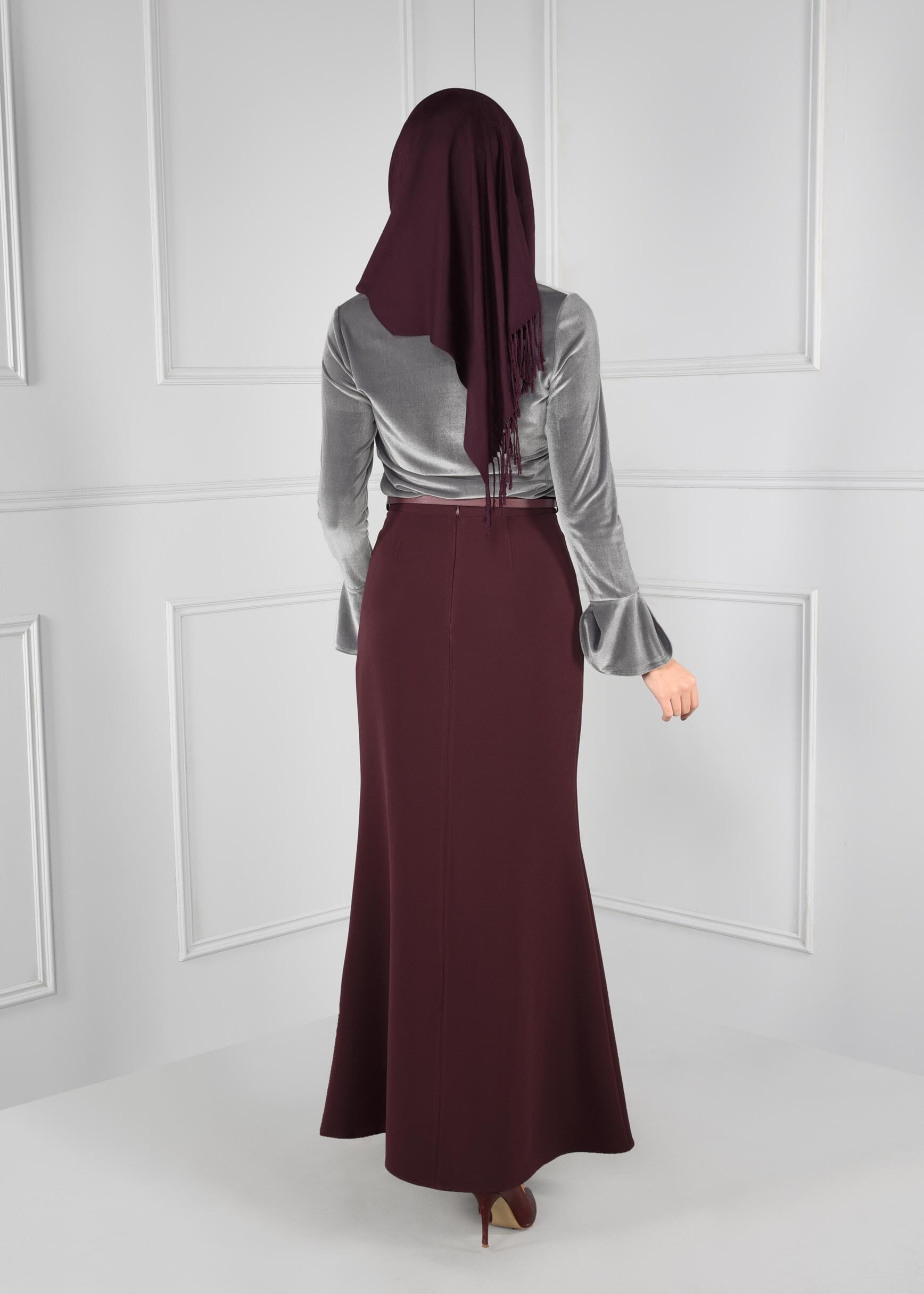 Tesettür giyim GRİ KOLLARI VOLANLI KADİFE BLUZ 4859