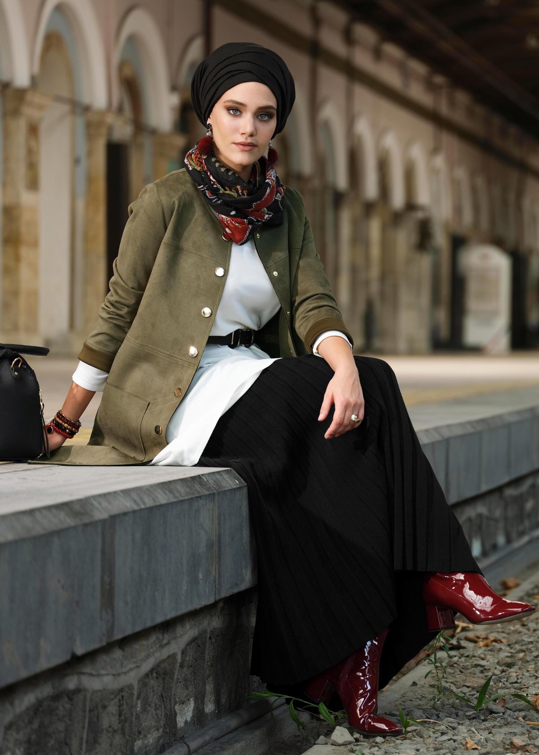 Tesettür giyim HAKİ BOYDAN DÜĞMELİ CEPLİ SÜET CEKET 4703 