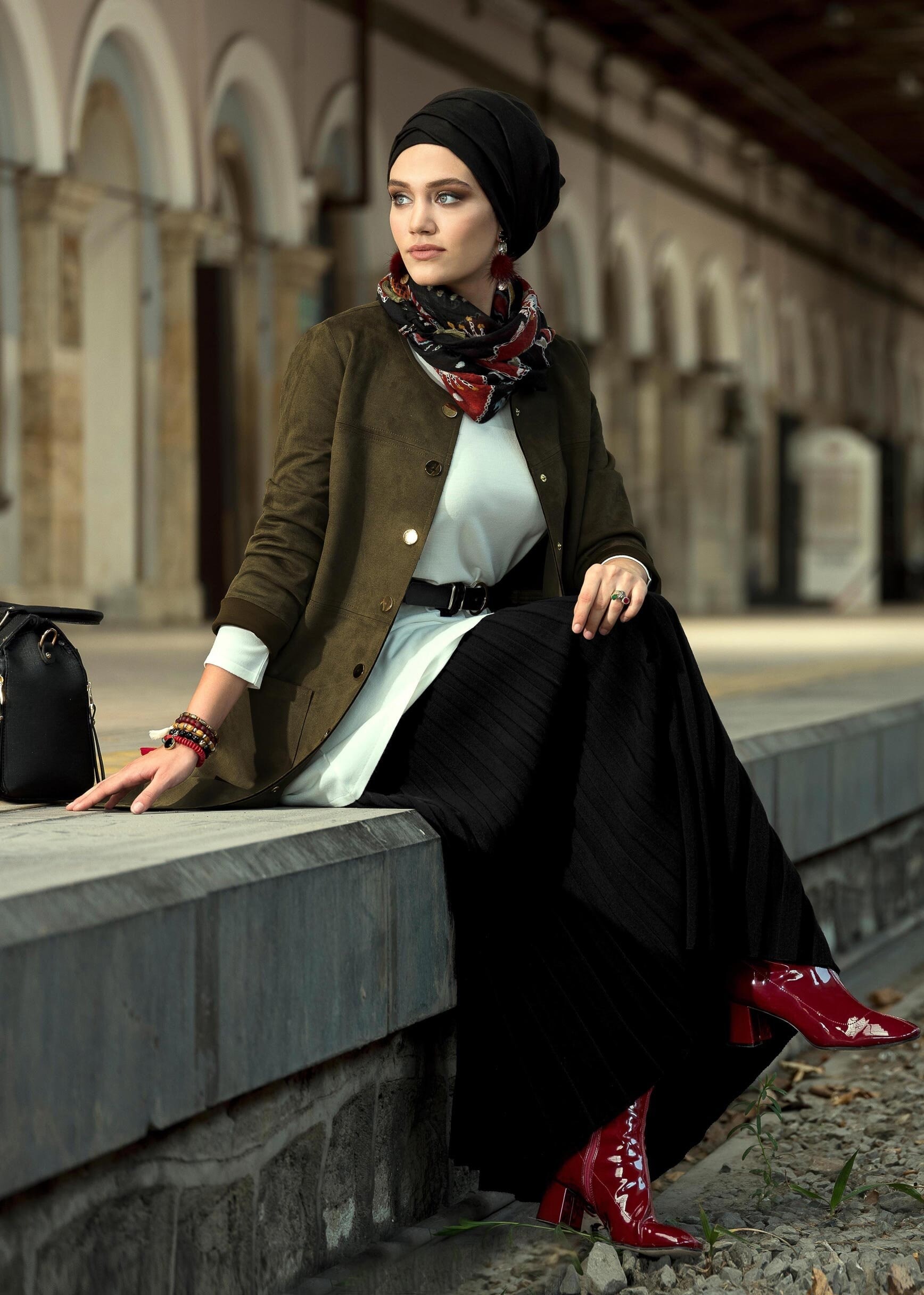 Tesettür giyim HAKİ BOYDAN DÜĞMELİ CEPLİ SÜET CEKET 4703 