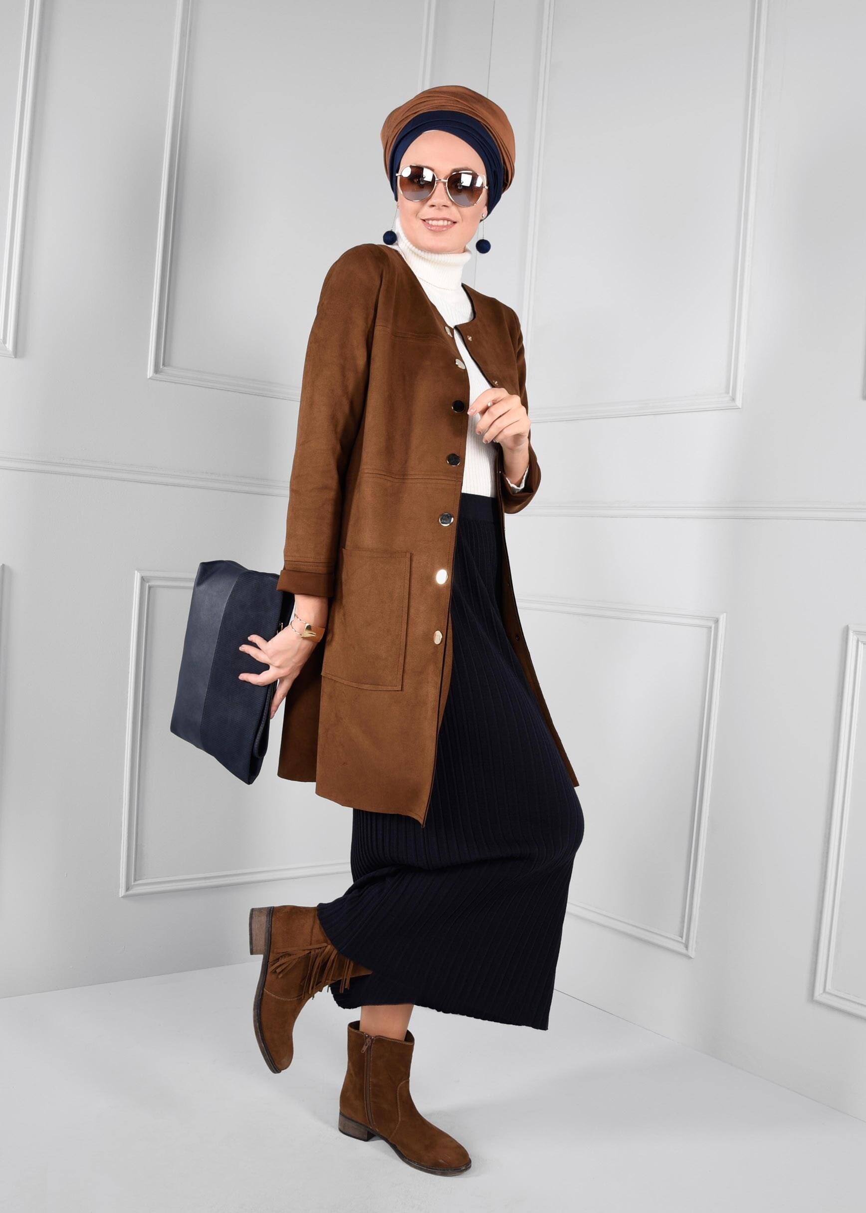 Tesettür giyim KAHVE BOYDAN DÜĞMELİ CEPLİ SÜET CEKET 4703 