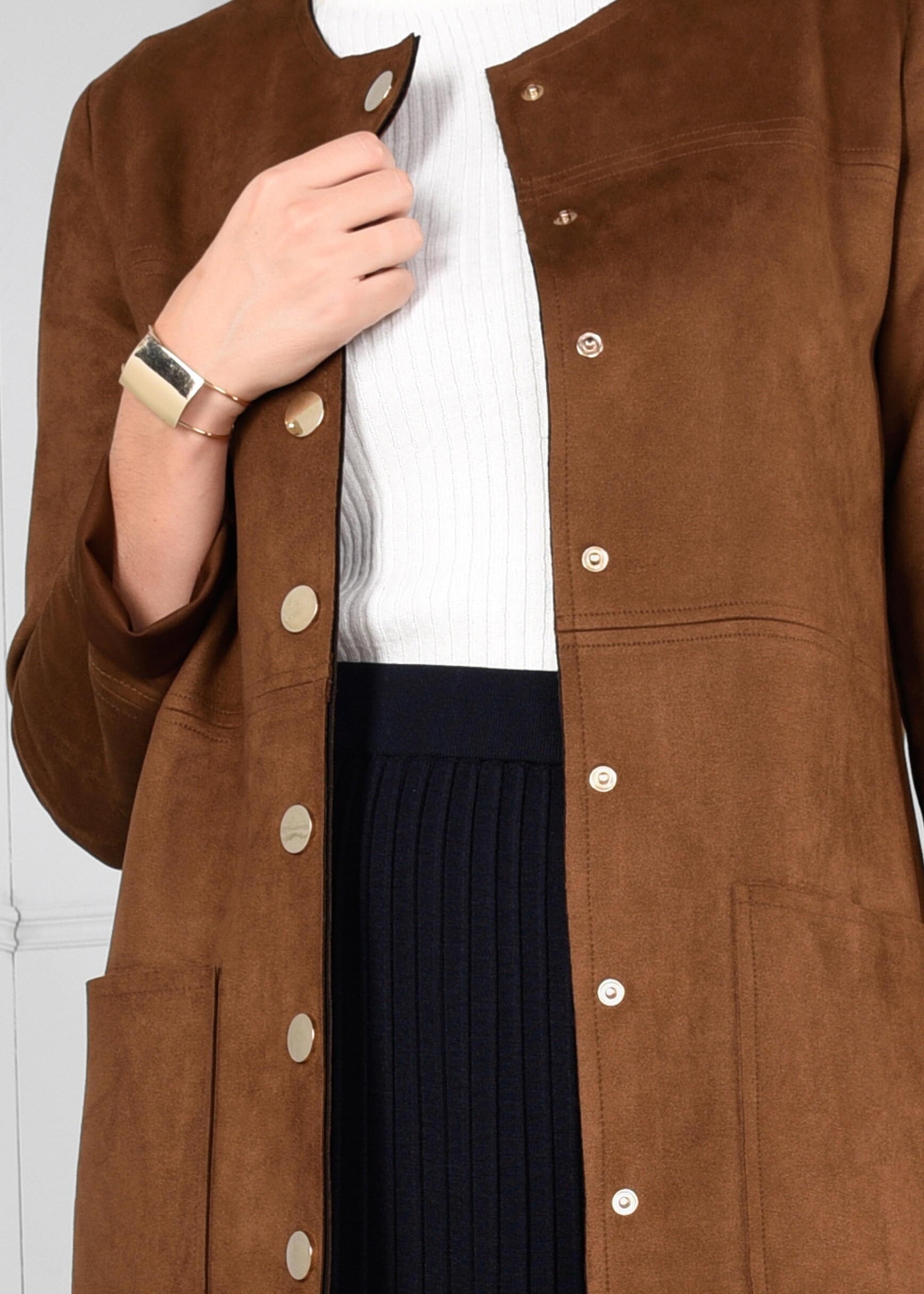 Tesettür giyim KAHVE BOYDAN DÜĞMELİ CEPLİ SÜET CEKET 4703 