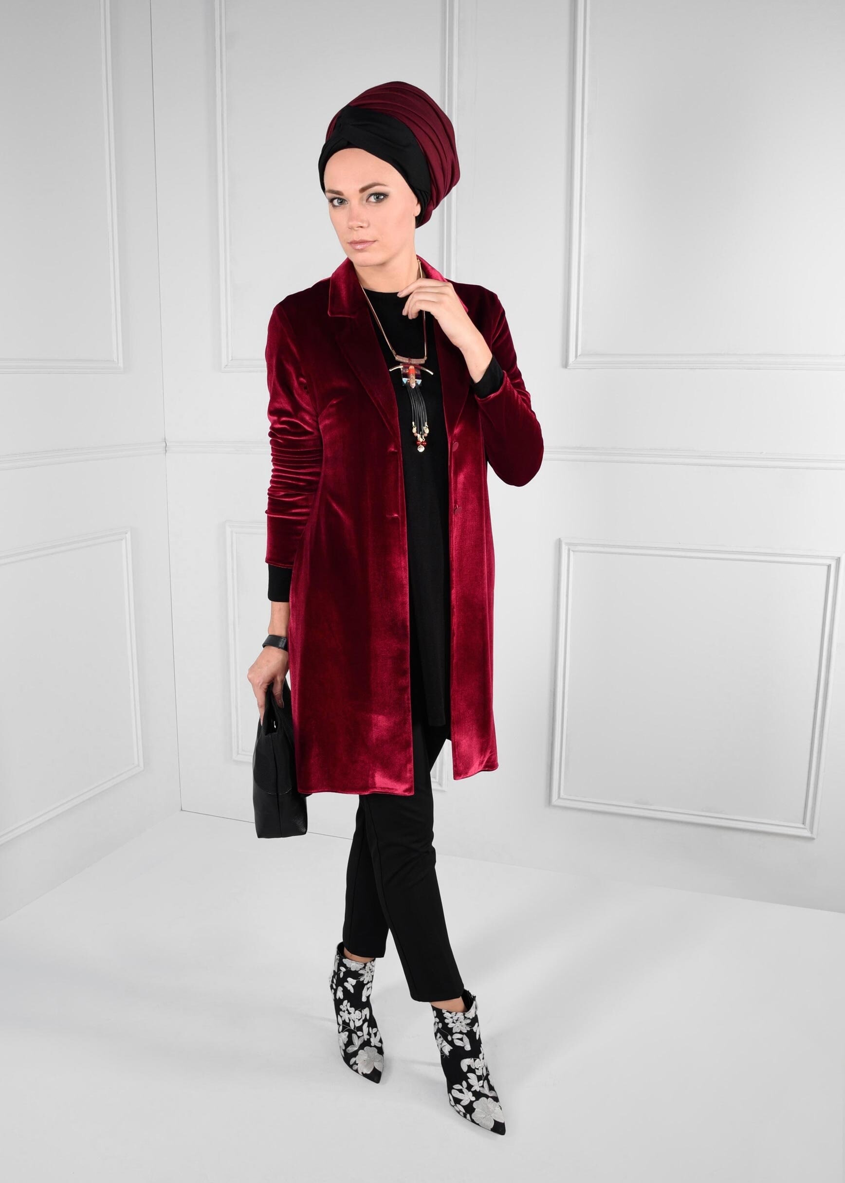 Tesettür giyim BORDO DÜĞME DETAYLI KADİFE CEKET 4729