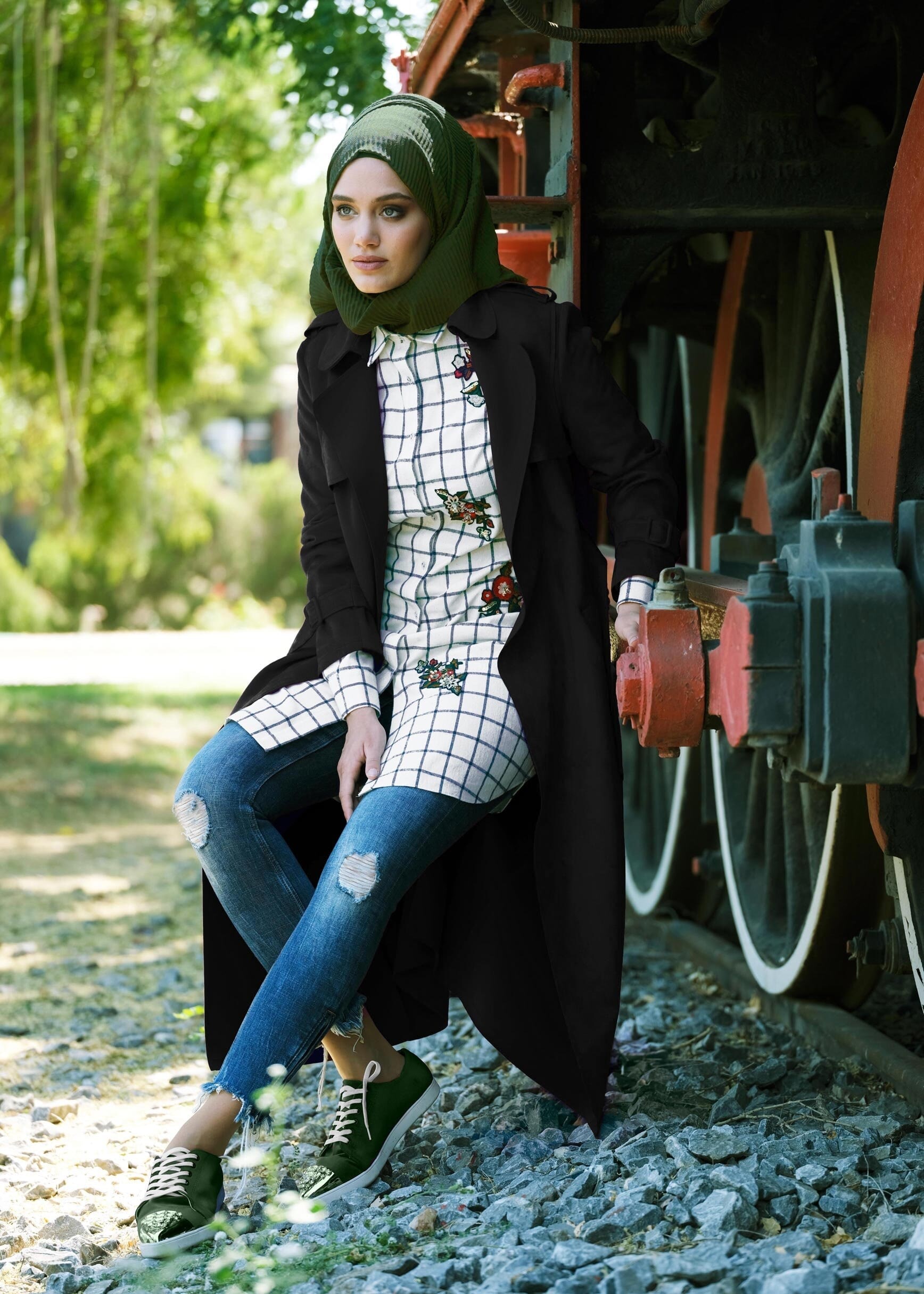 Tesettür giyim SİYAH KEMERLİ SÜET CEKET 4760