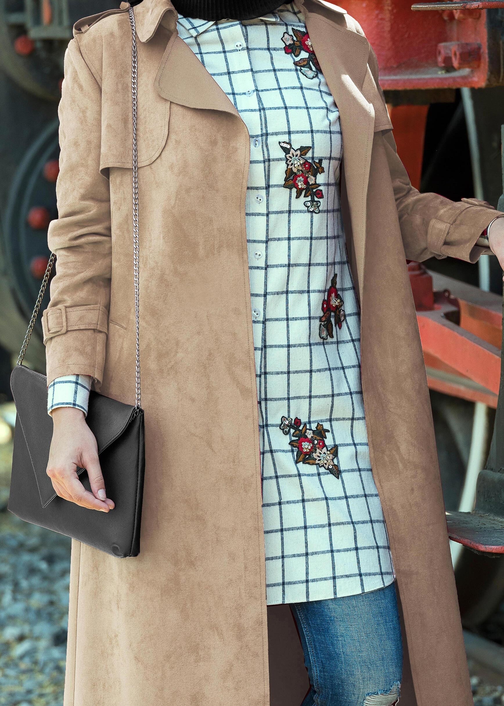 Tesettür giyim BEJ KEMERLİ SÜET CEKET 4760