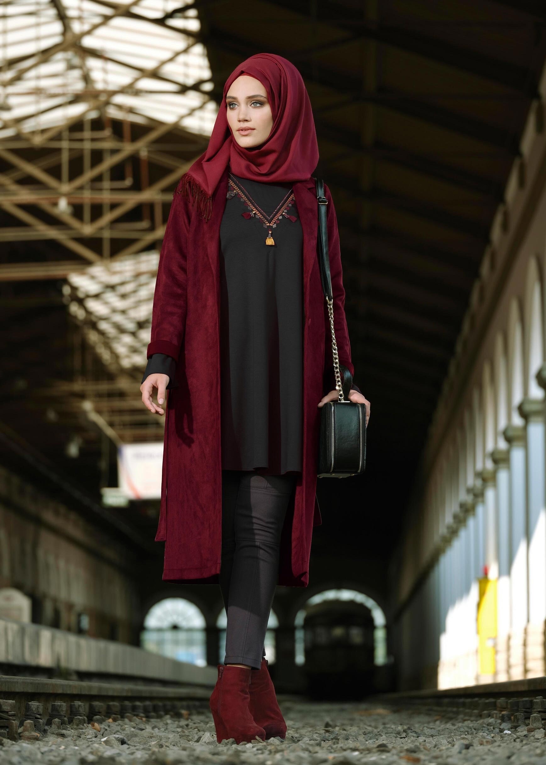 Tesettür giyim MÜRDÜM DÜĞMELİ SÜET CEKET  4777