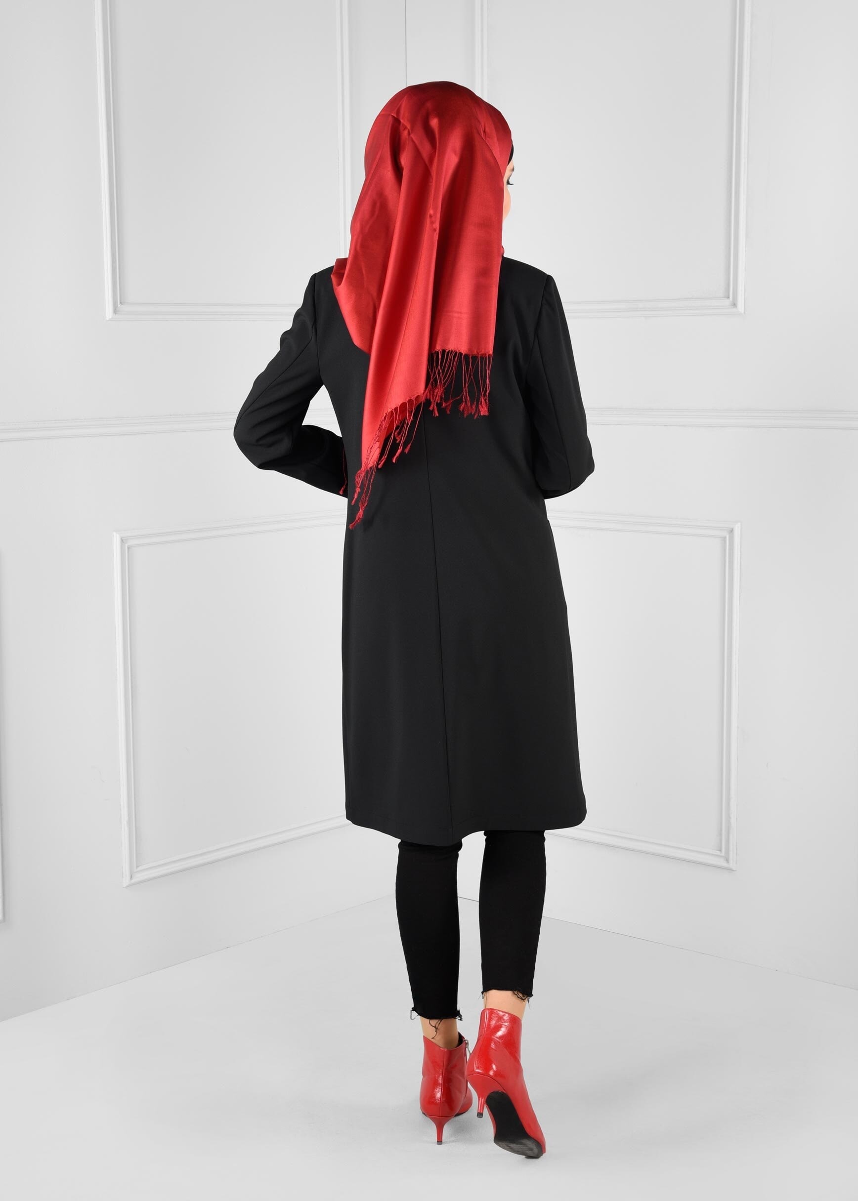 Tesettür giyim SİYAH CEPLİ DÜĞMELİ DÜZ KESİM CEKET 4800