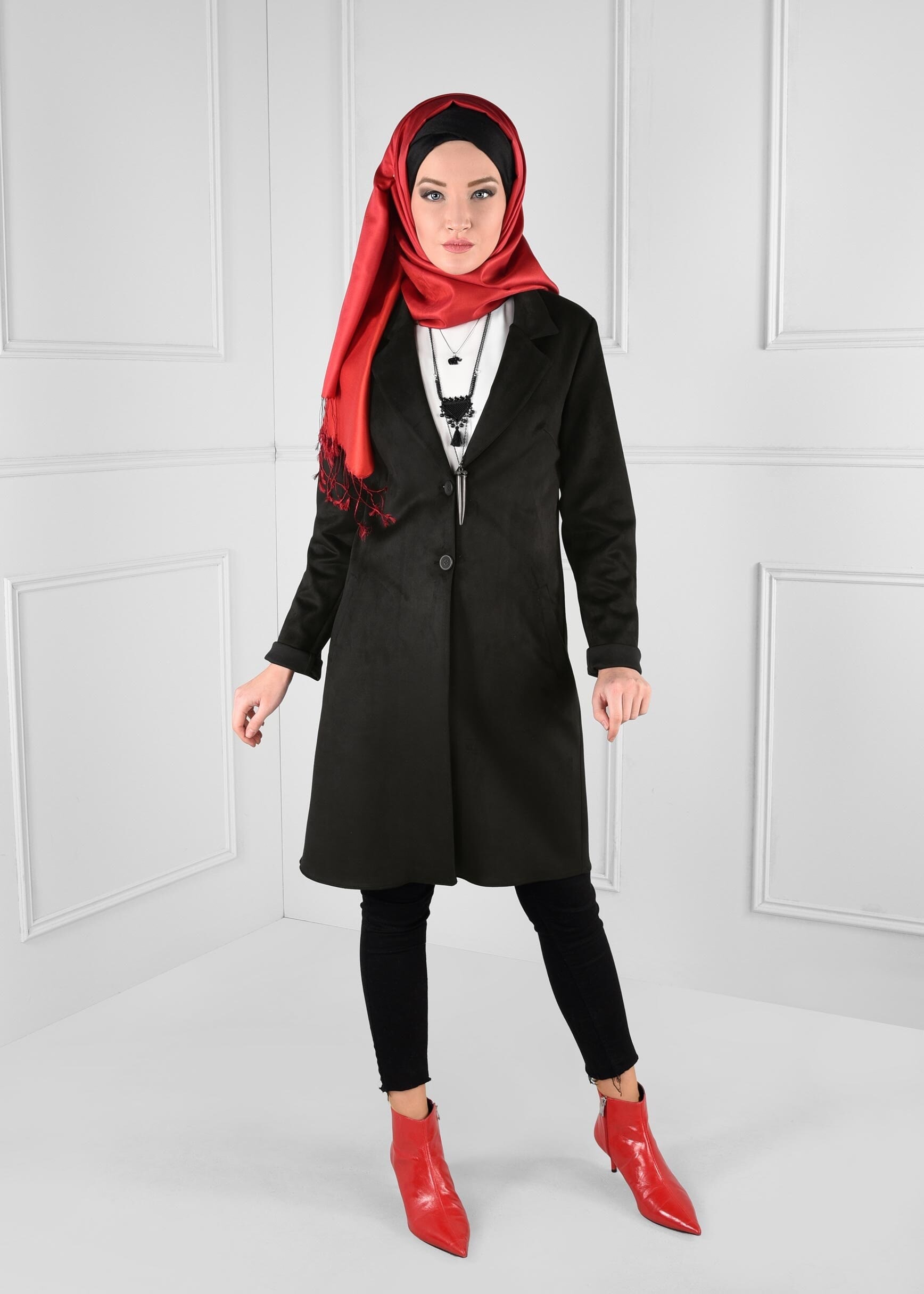 Tesettür giyim SİYAH DÜĞMELİ CEPLİ SÜET CEKET 4820 