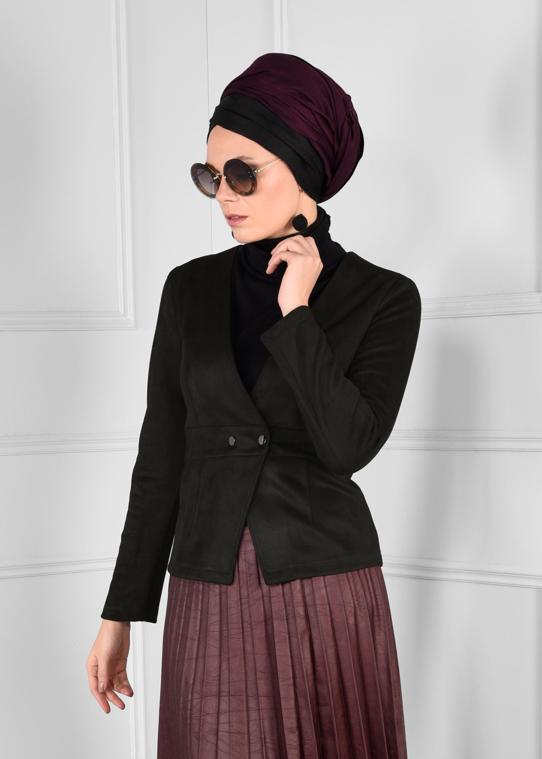 Tesettür giyim SİYAH ÇITÇITLI V YAKA SÜET CEKET 4824