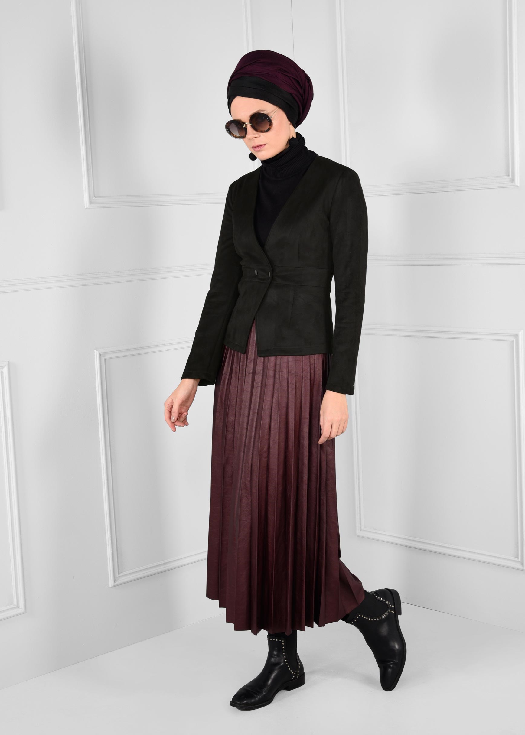 Tesettür giyim SİYAH ÇITÇITLI V YAKA SÜET CEKET 4824