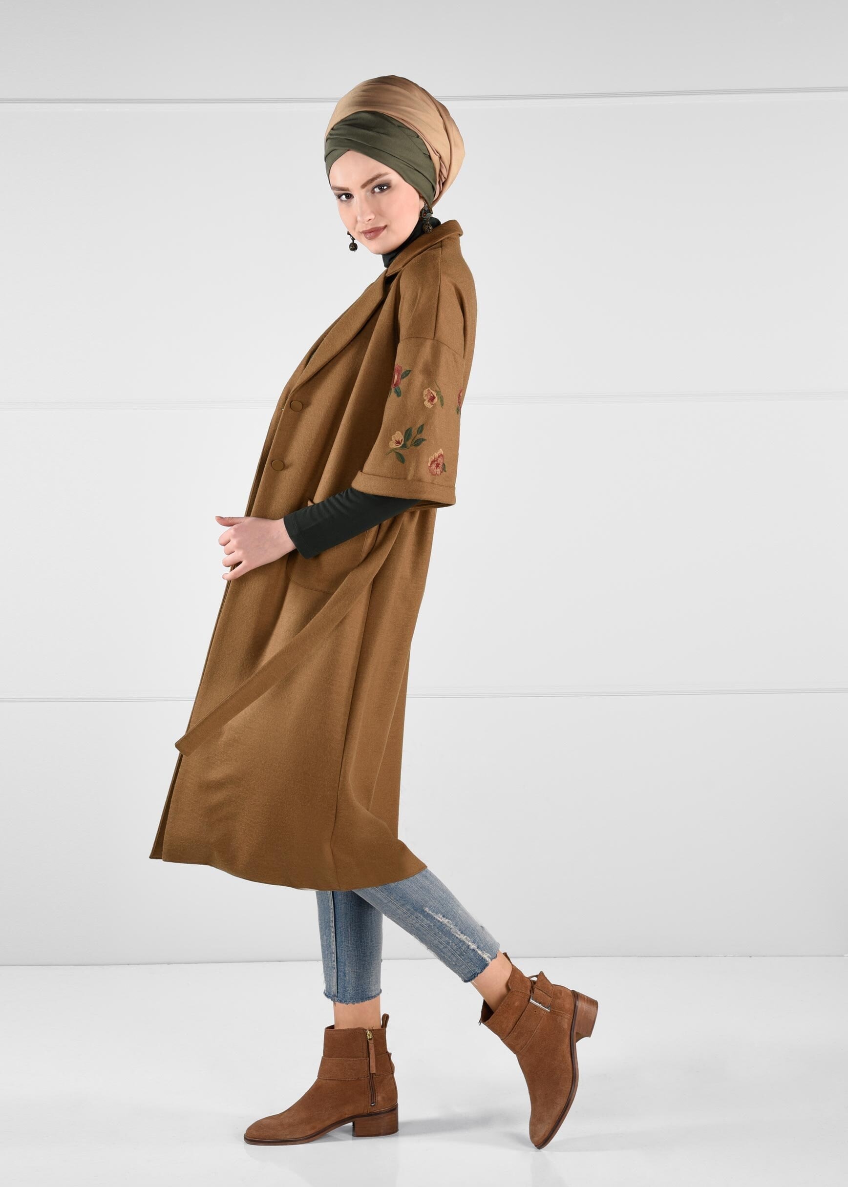 Tesettür giyim TABA NAKIŞ DETAYLI GİY ÇIK 4839