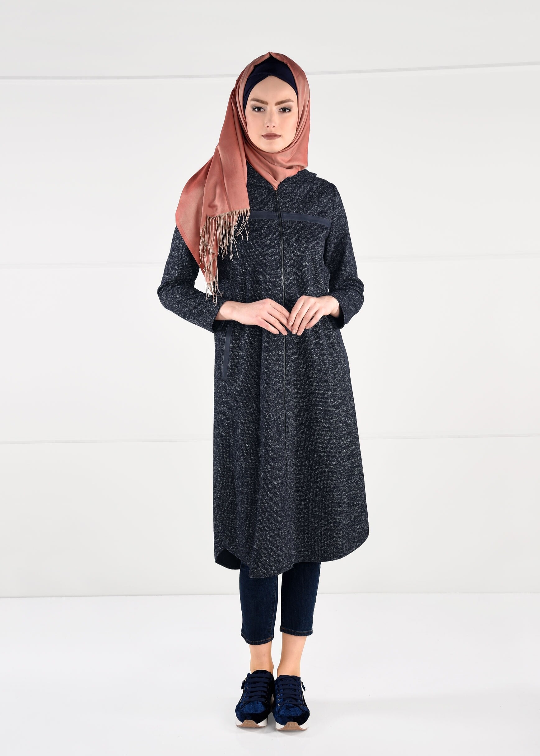 Tesettür giyim LACİVERT KAPÜŞONLU CEPLİ CEKET 4863 