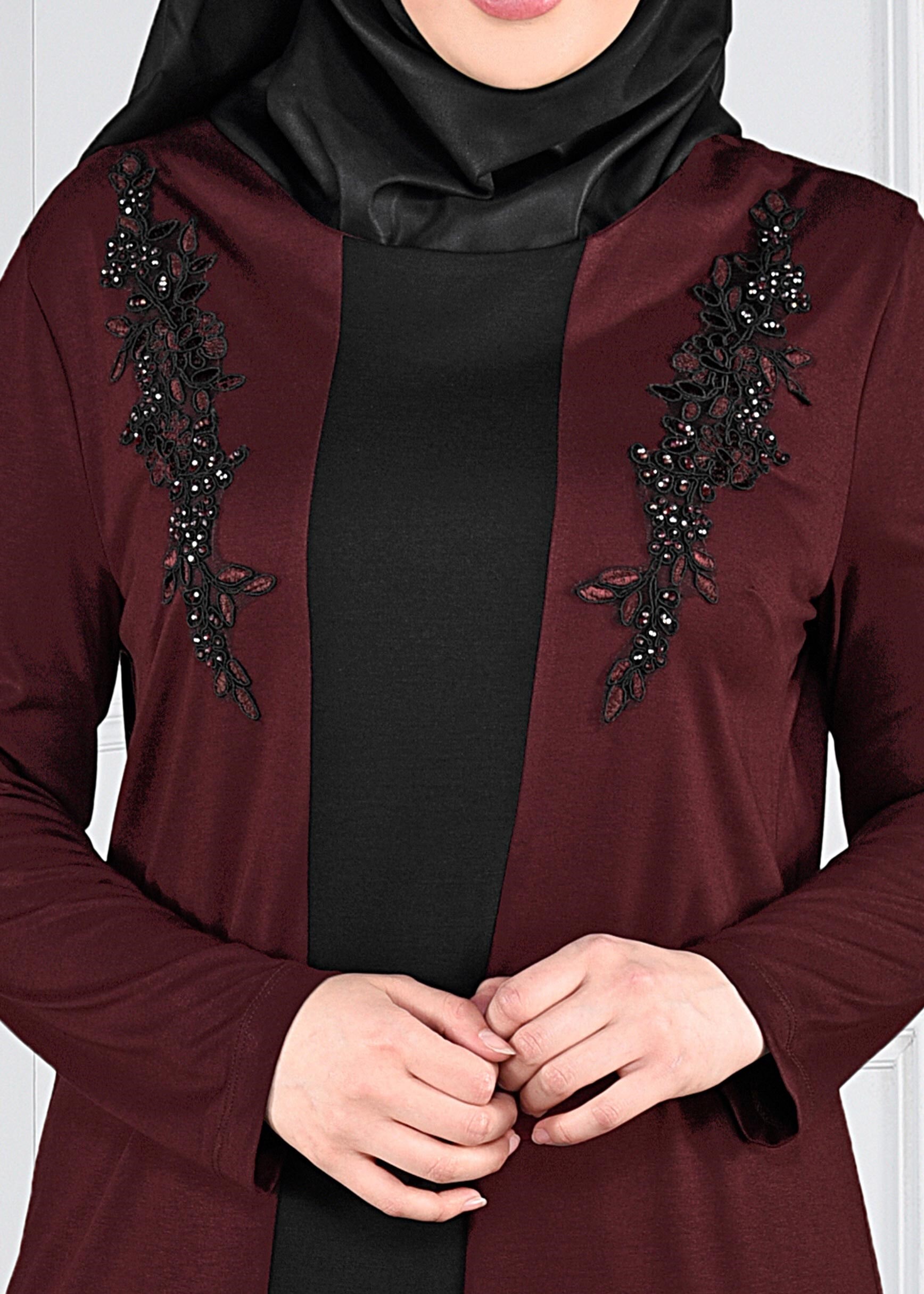 Tesettür giyim BORDO ORTASI ŞERİTLİ GÜPÜR BONCUK İŞLEMELİ ELBİSE 2742