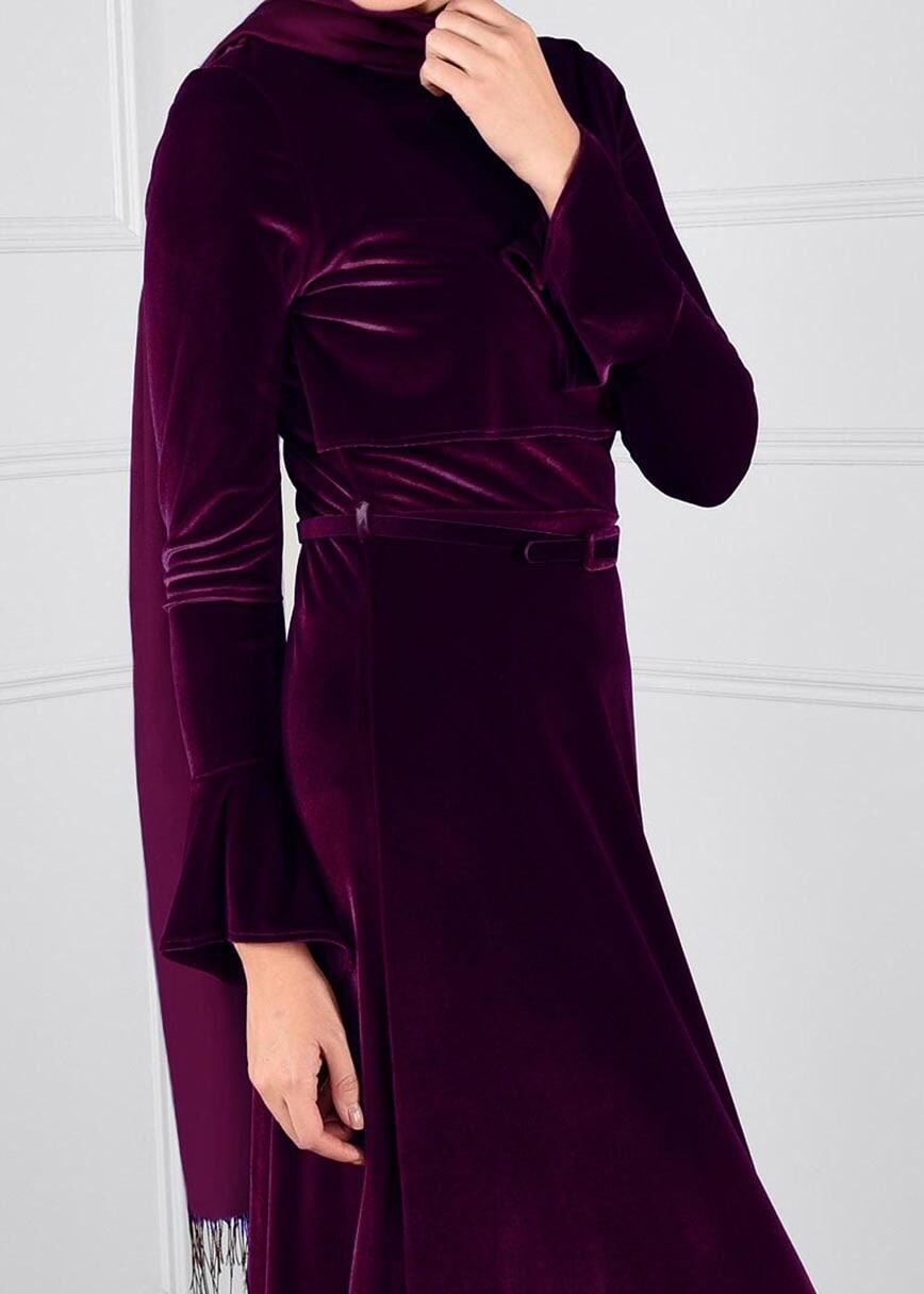 Tesettür giyim MÜRDÜM ÜSTÜ KOLLARI VOLANLI KEMERLİ KADİFE ELBİSE 4604