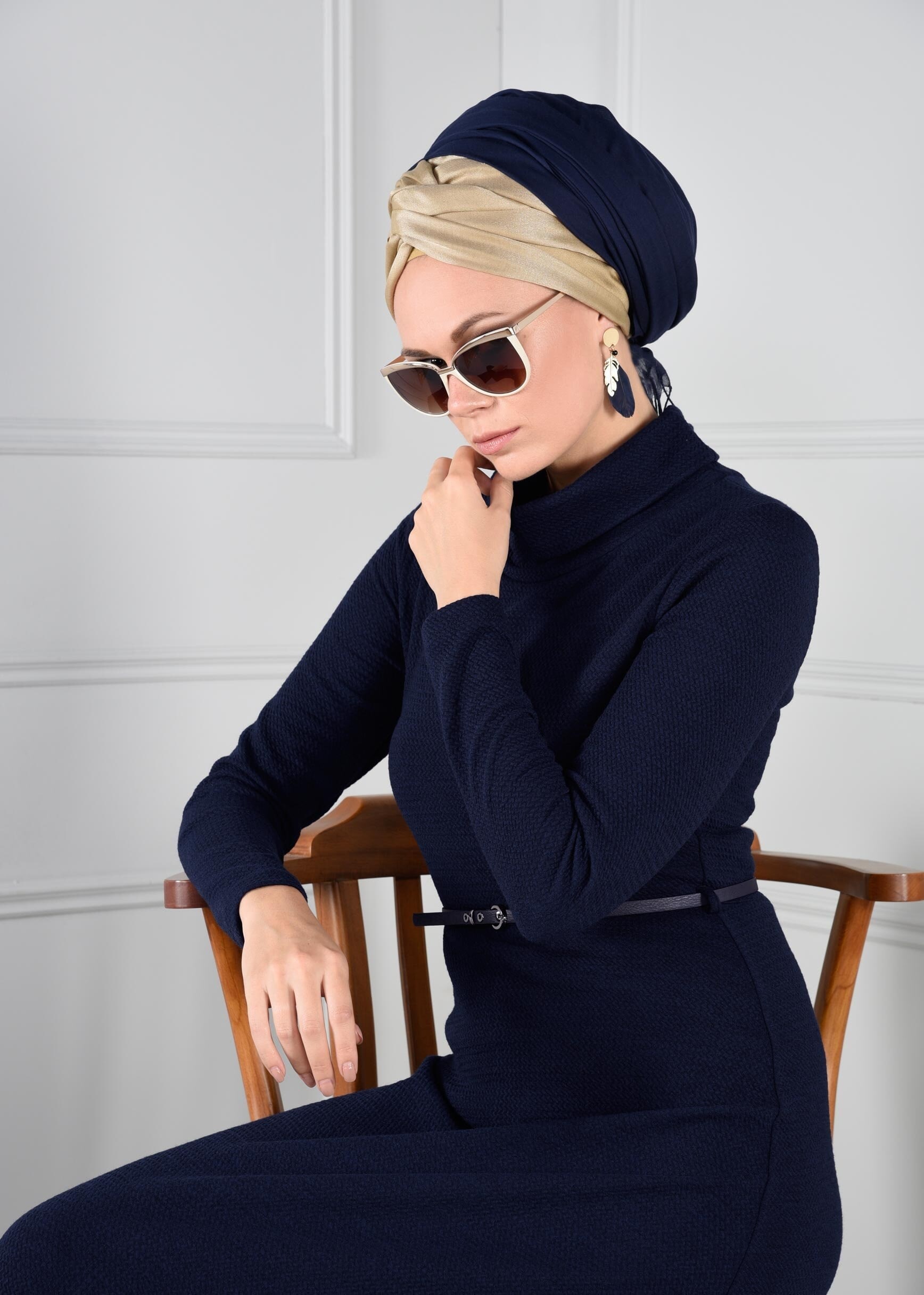 Tesettür giyim LACİVERT ŞAL YAKA KEMERLİ DÜZ ELBİSE 4614 