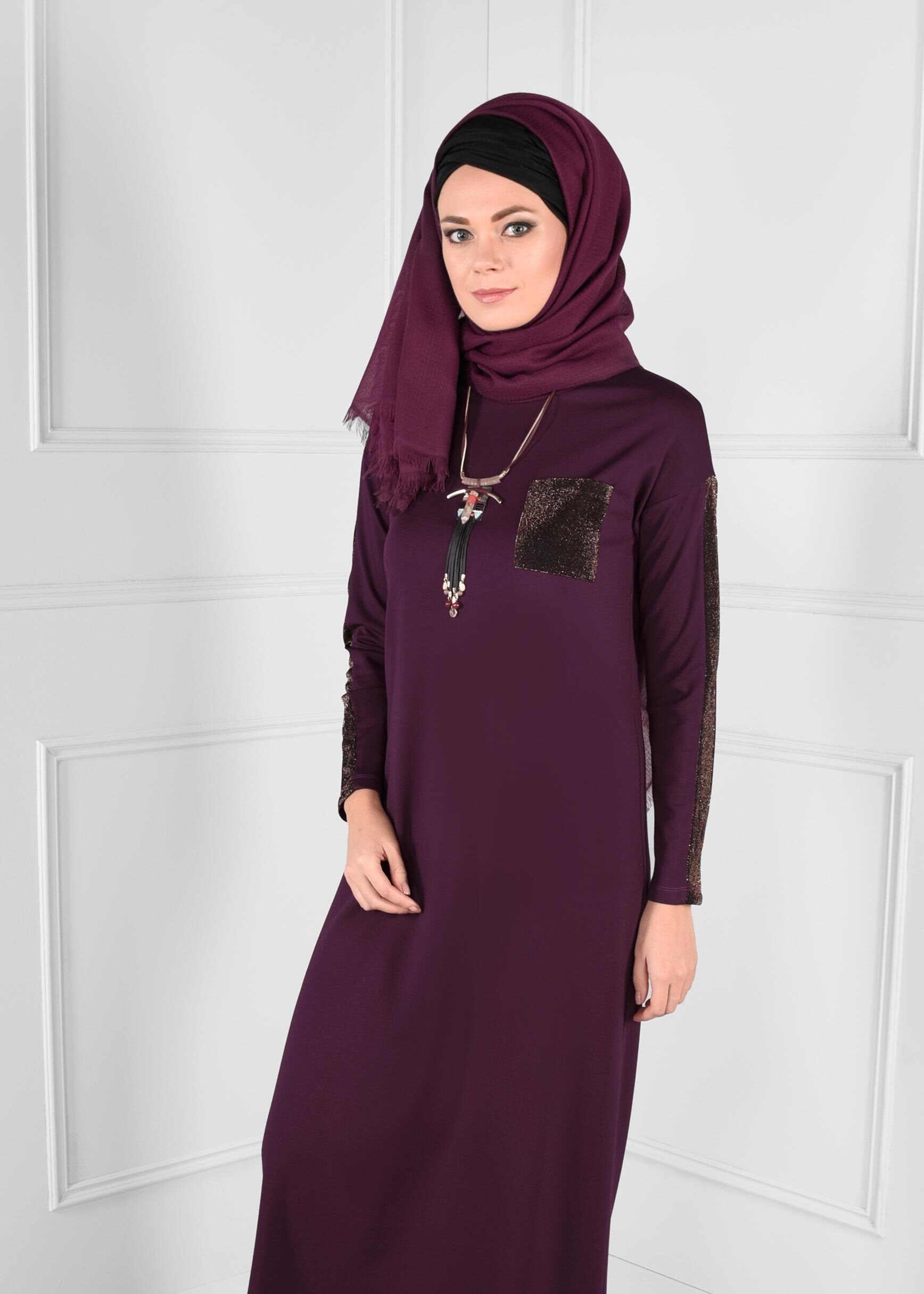 Tesettür giyim MOR KOLLARI SİMLİ BİYELİ CEPLİ SALAŞ KESİM ELBİSE 4626 