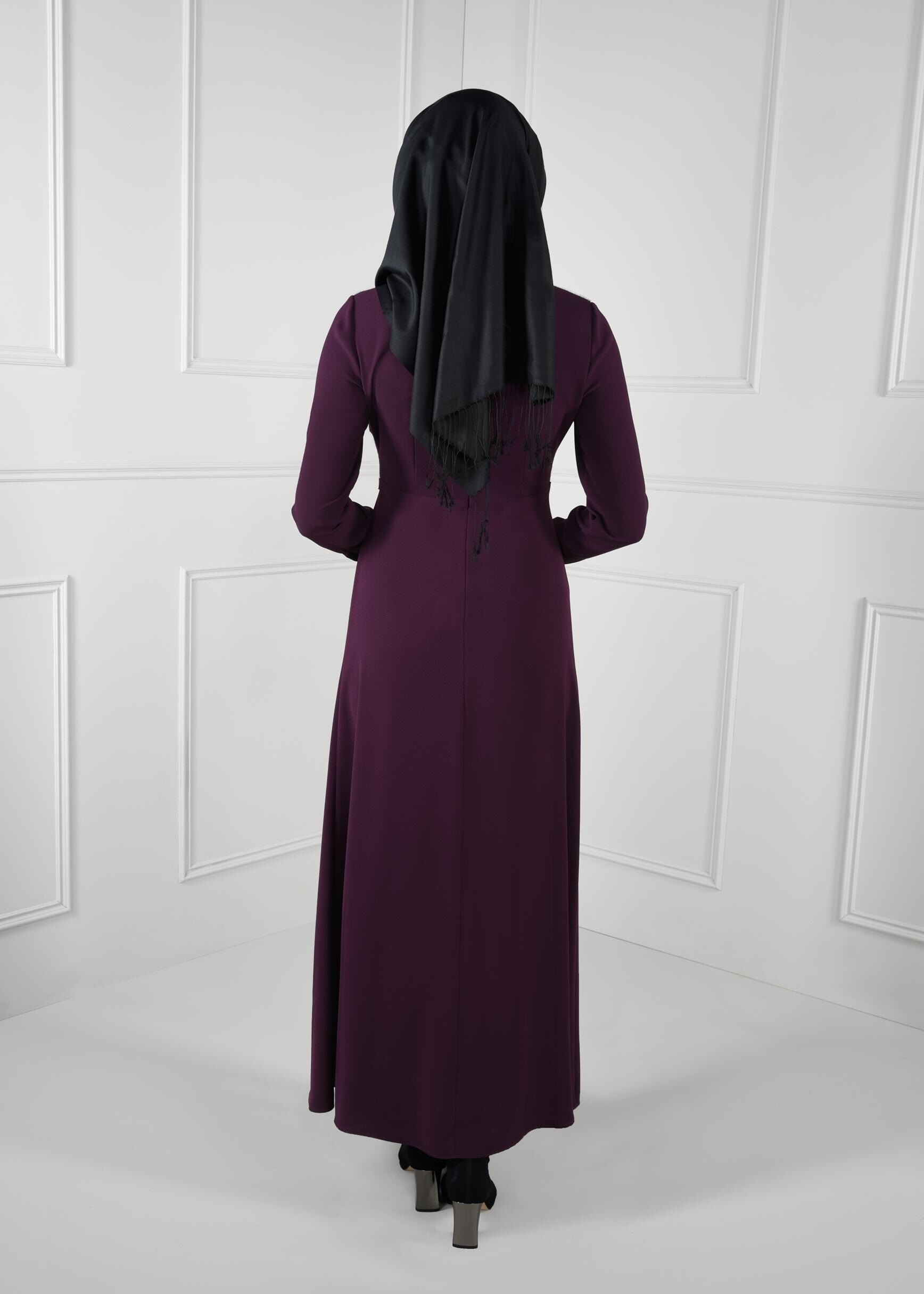 Tesettür giyim MOR KÜRK DETAYLI ELBİSE 4630 