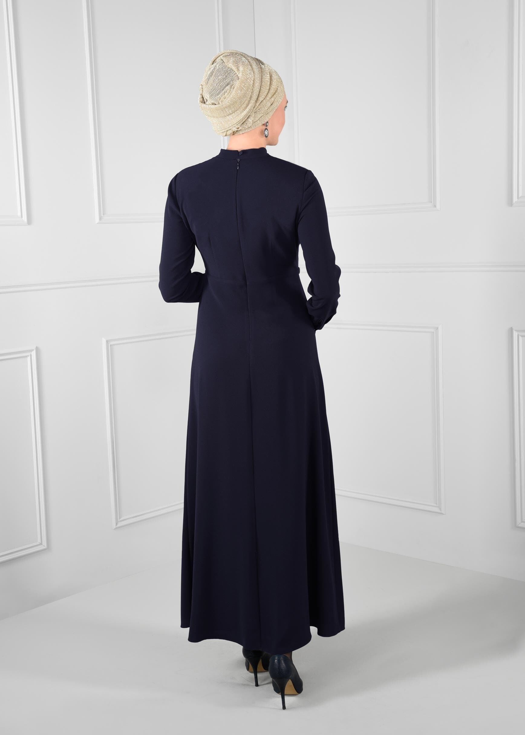 Tesettür giyim LACİVERT KÜRK DETAYLI ELBİSE 4630 