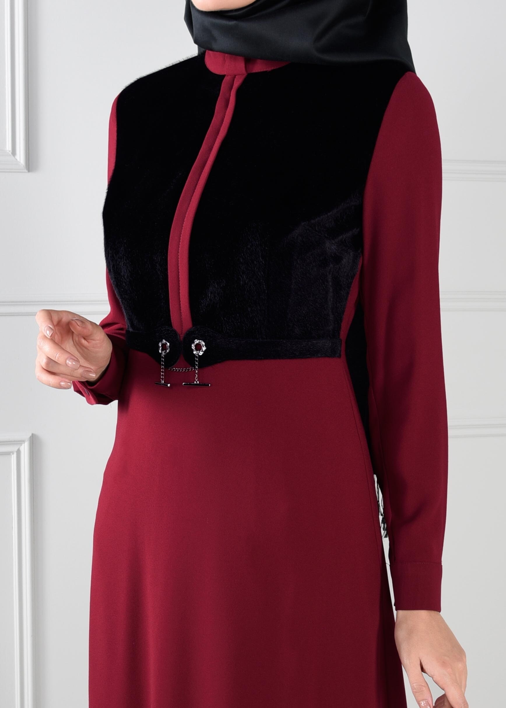 Tesettür giyim BORDO KÜRK DETAYLI ELBİSE 4630 