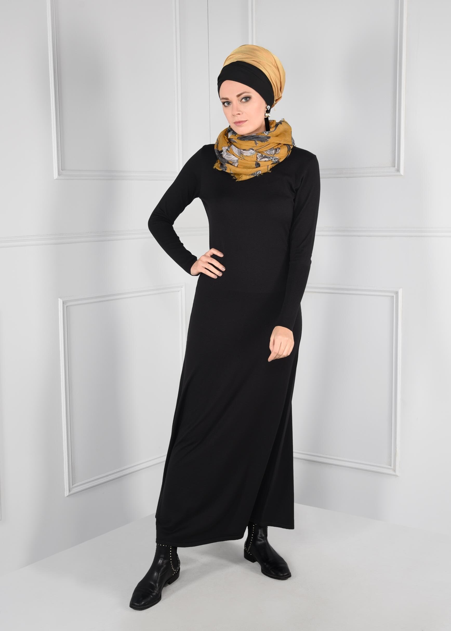 Tesettür giyim SİYAH BİSİKLET YAKA TRİKO ELBİSE 4633