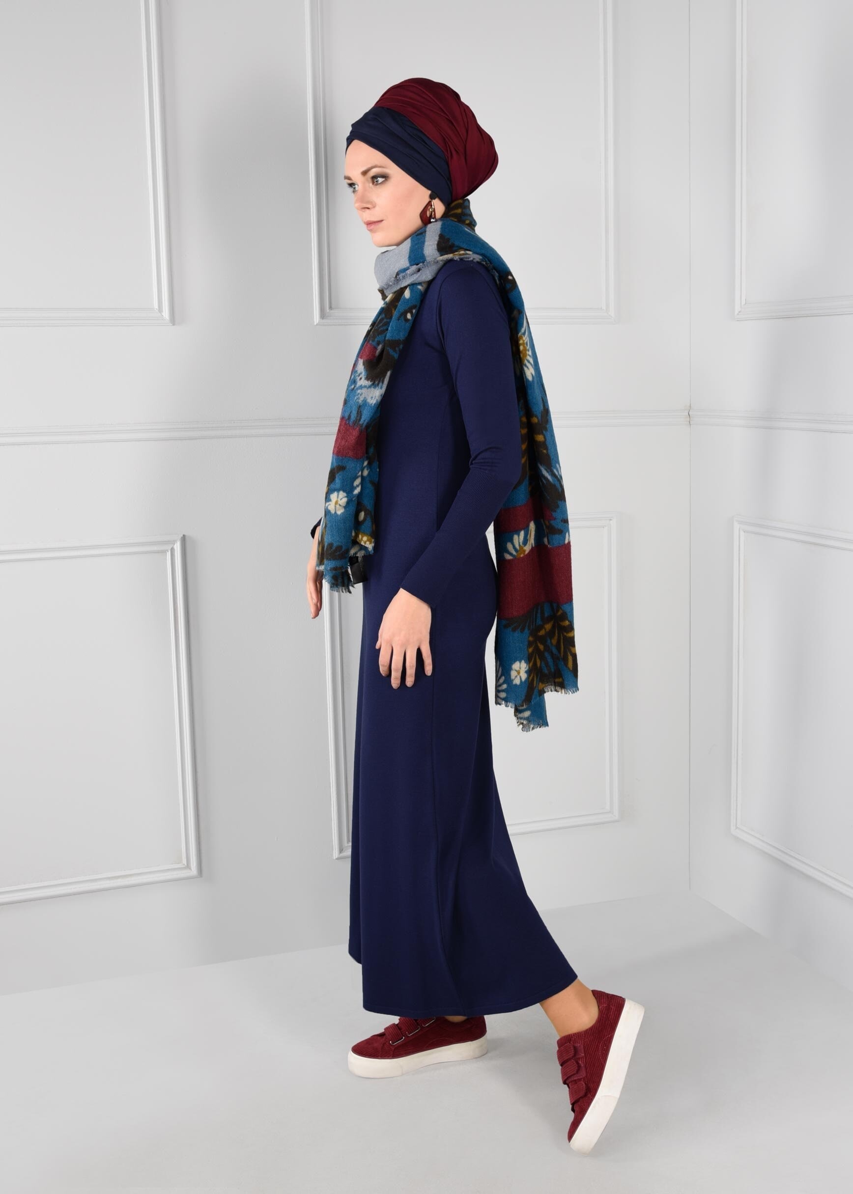 Tesettür giyim LACİVERT BİSİKLET YAKA TRİKO ELBİSE 4633