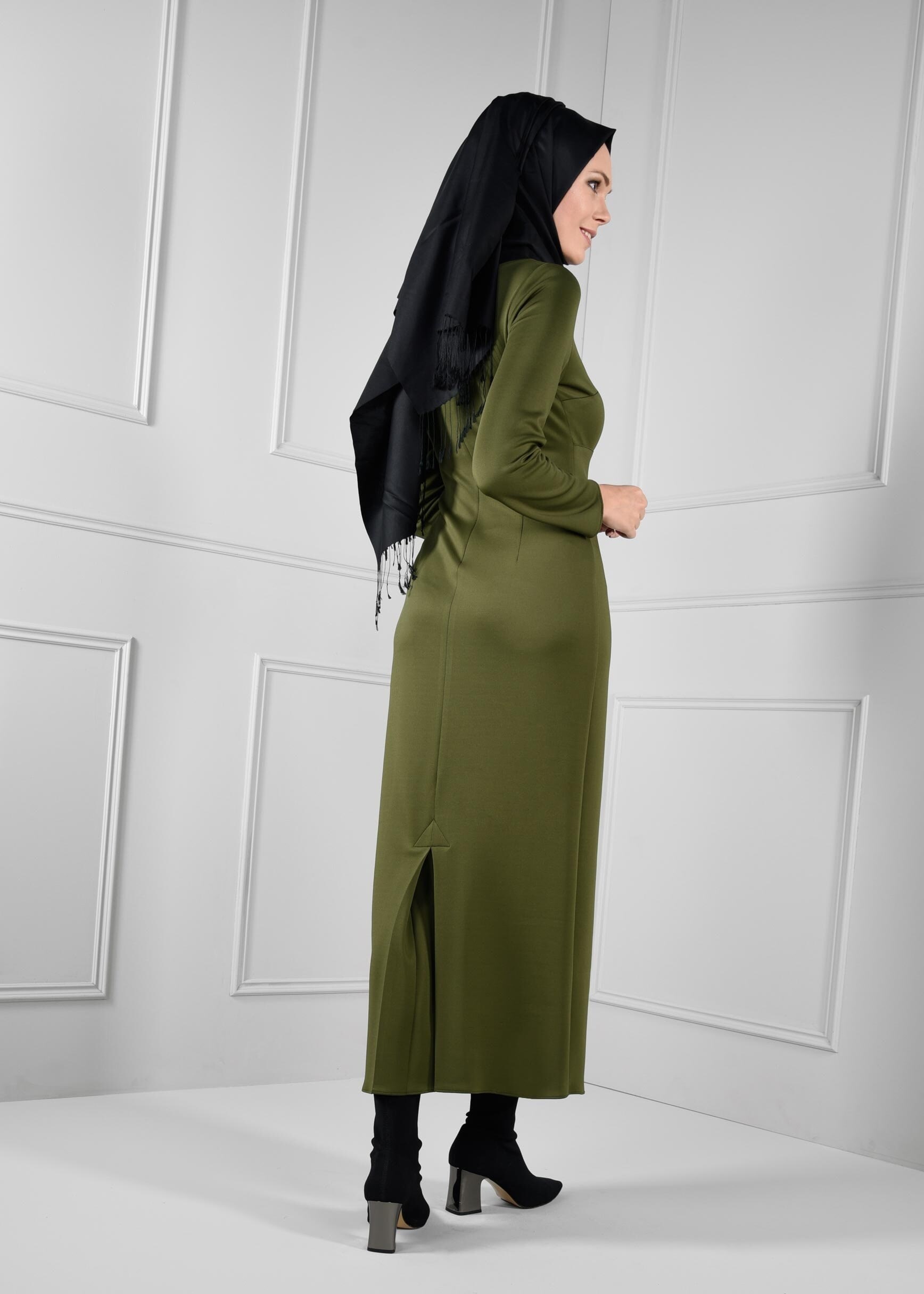 Tesettür giyim HAKİ BELDEN BAĞCIKLI KEMER DETAYLI ELBİSE 4664