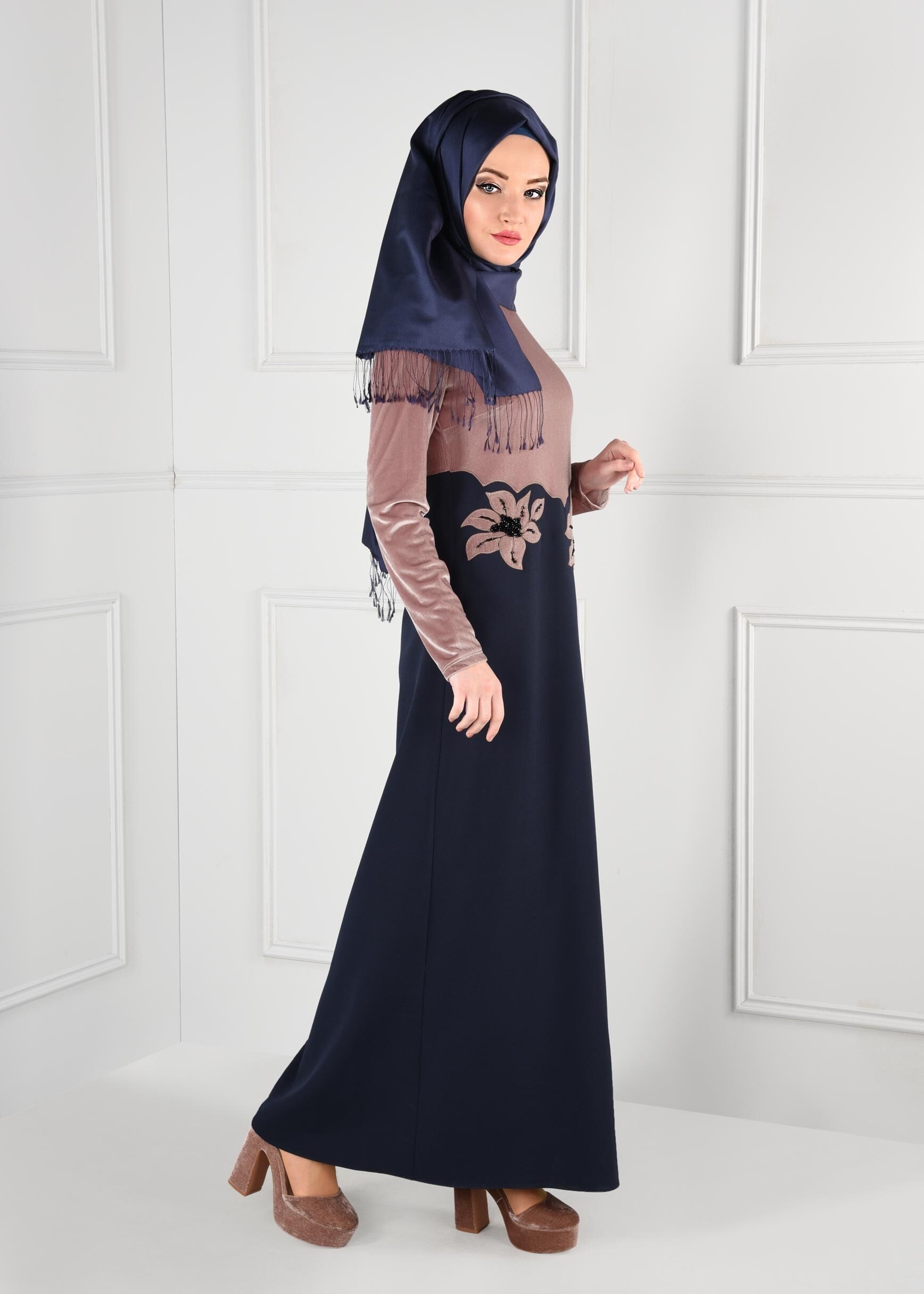 Tesettür giyim PUDRA ÇİFT RENK ÇİÇEK NAKIŞLI ELBİSE 4667