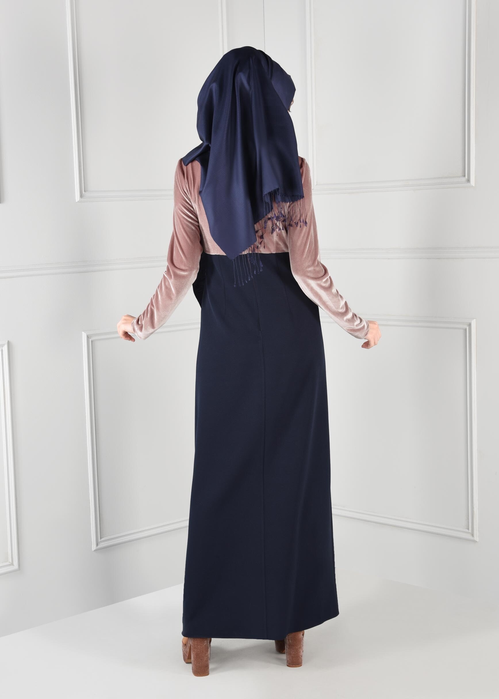 Tesettür giyim PUDRA ÇİFT RENK ÇİÇEK NAKIŞLI ELBİSE 4667