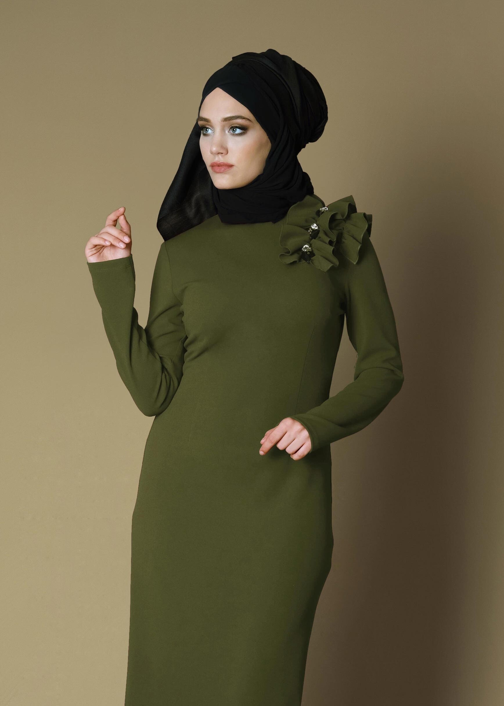 Tesettür giyim HAKİ OMUZ DETAYLI ELBİSE 4713