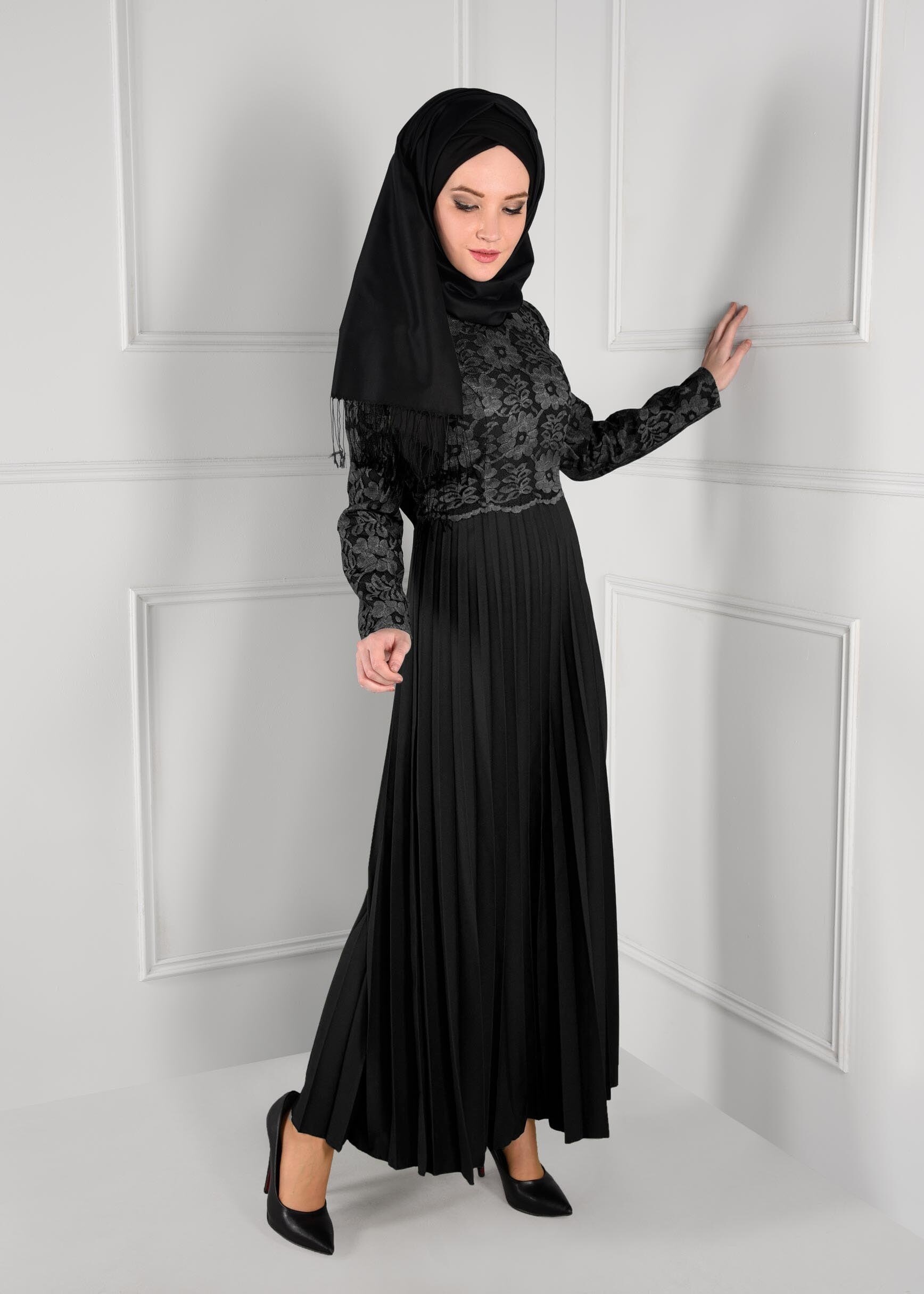 Tesettür giyim GRİ DANTEL PİLİSELİ ELBİSE 4772