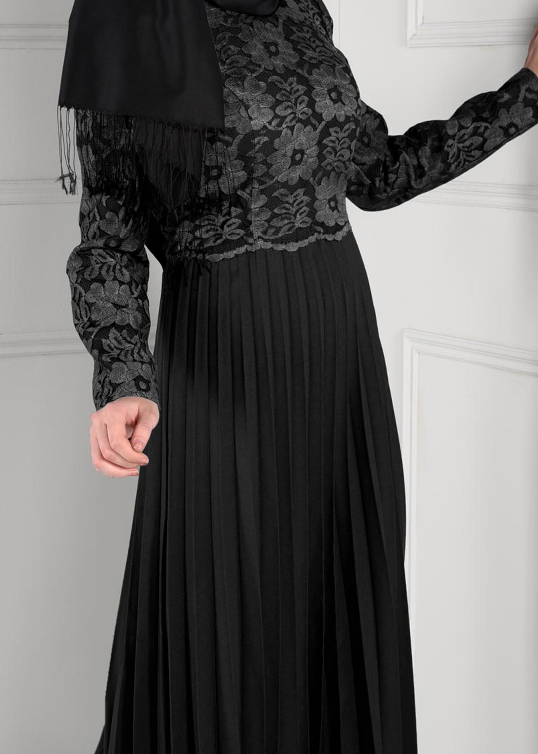 Tesettür giyim GRİ DANTEL PİLİSELİ ELBİSE 4772