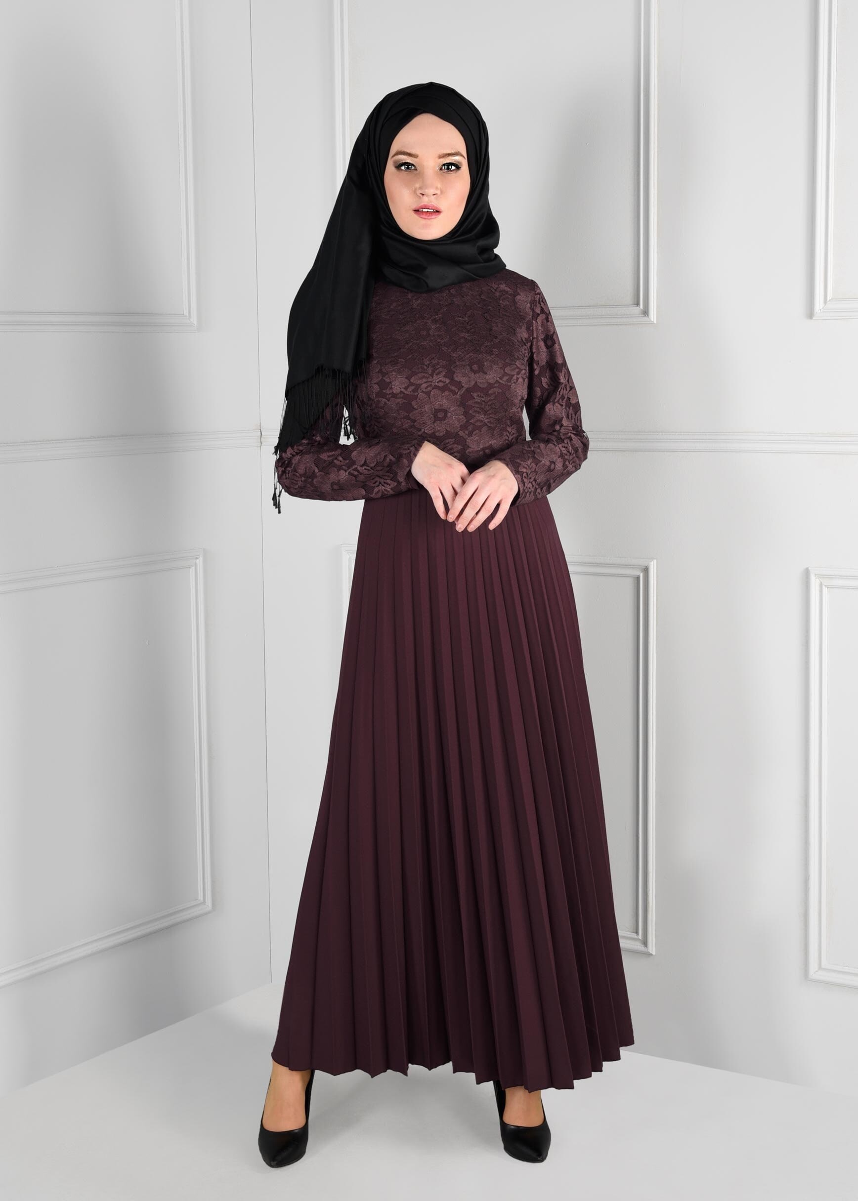 Tesettür giyim BORDO DANTEL PİLİSELİ ELBİSE 4772