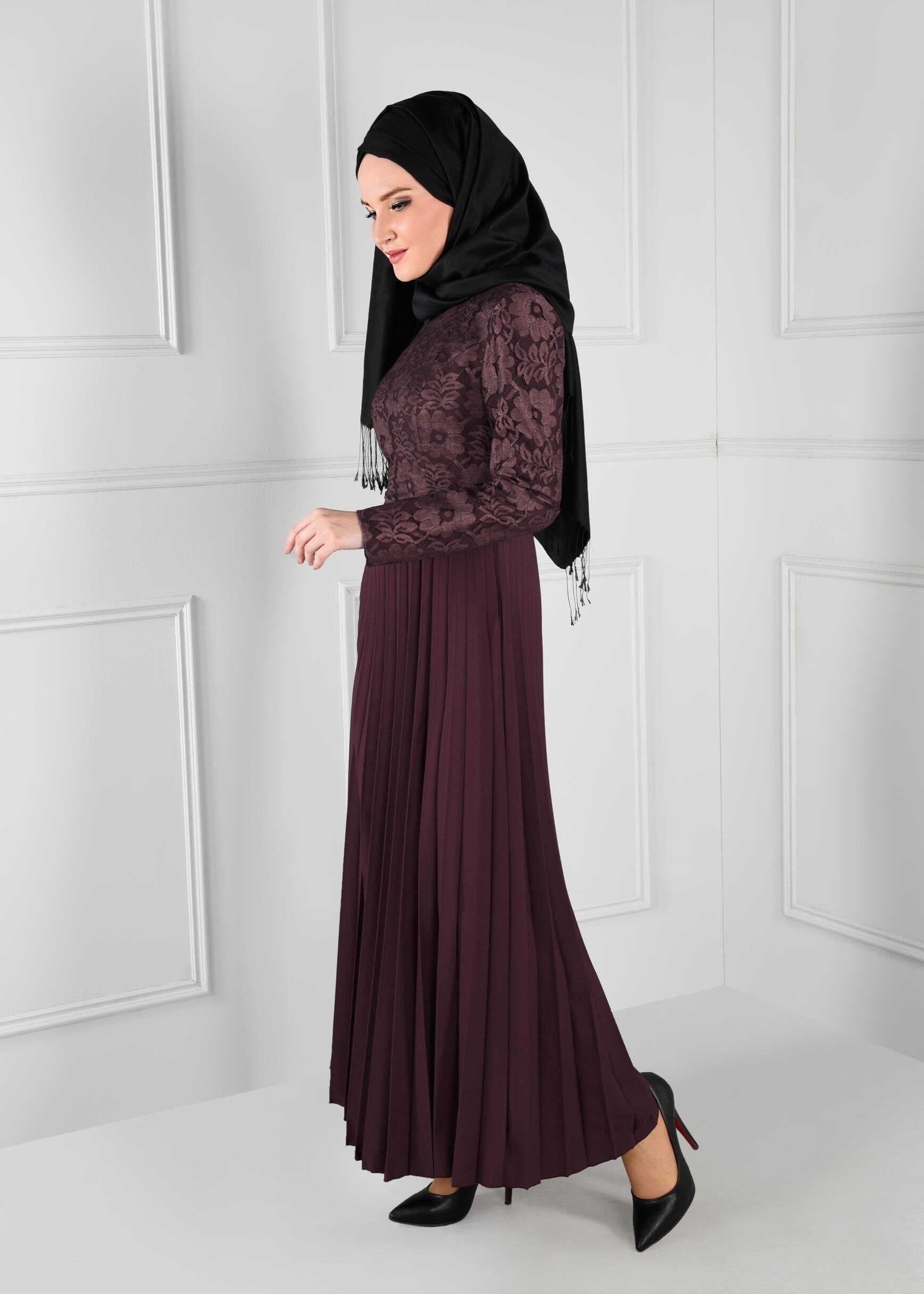 Tesettür giyim BORDO DANTEL PİLİSELİ ELBİSE 4772