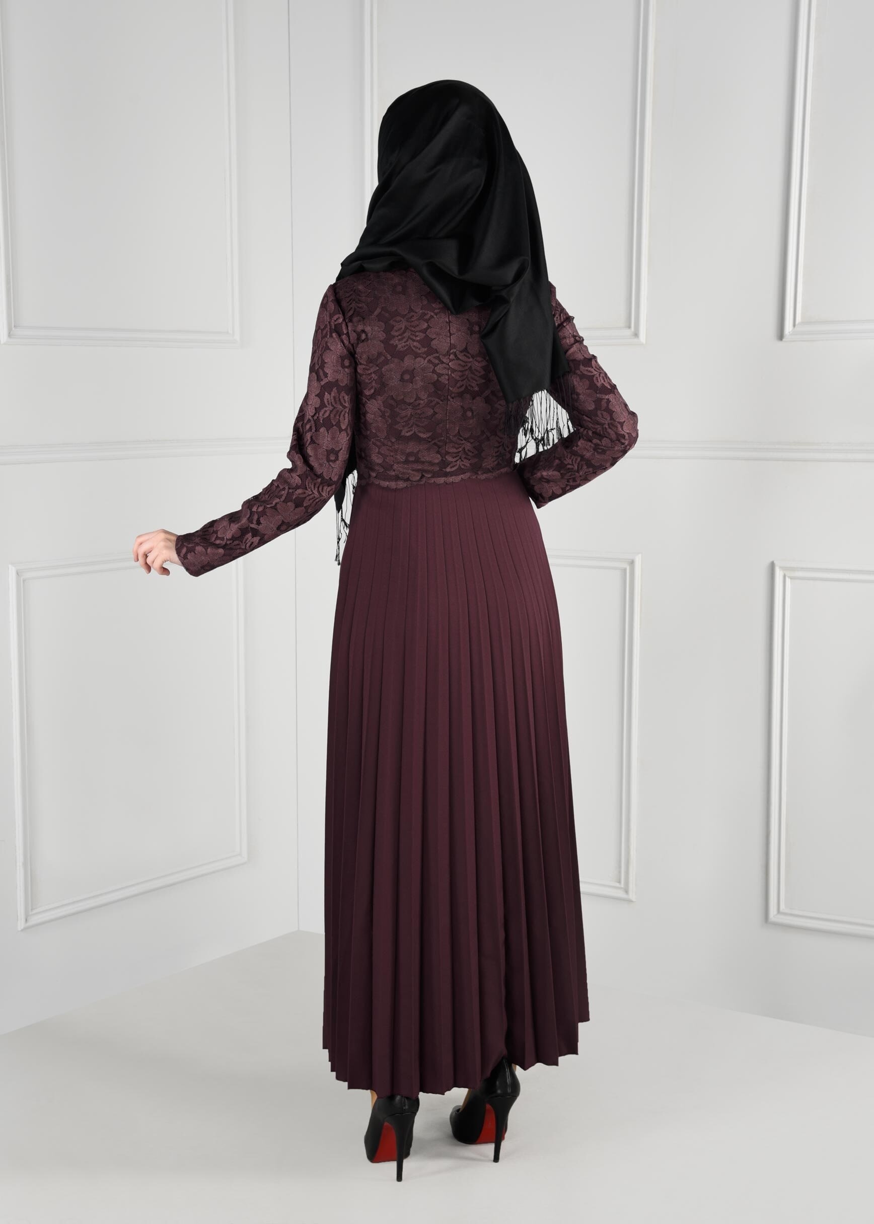 Tesettür giyim BORDO DANTEL PİLİSELİ ELBİSE 4772