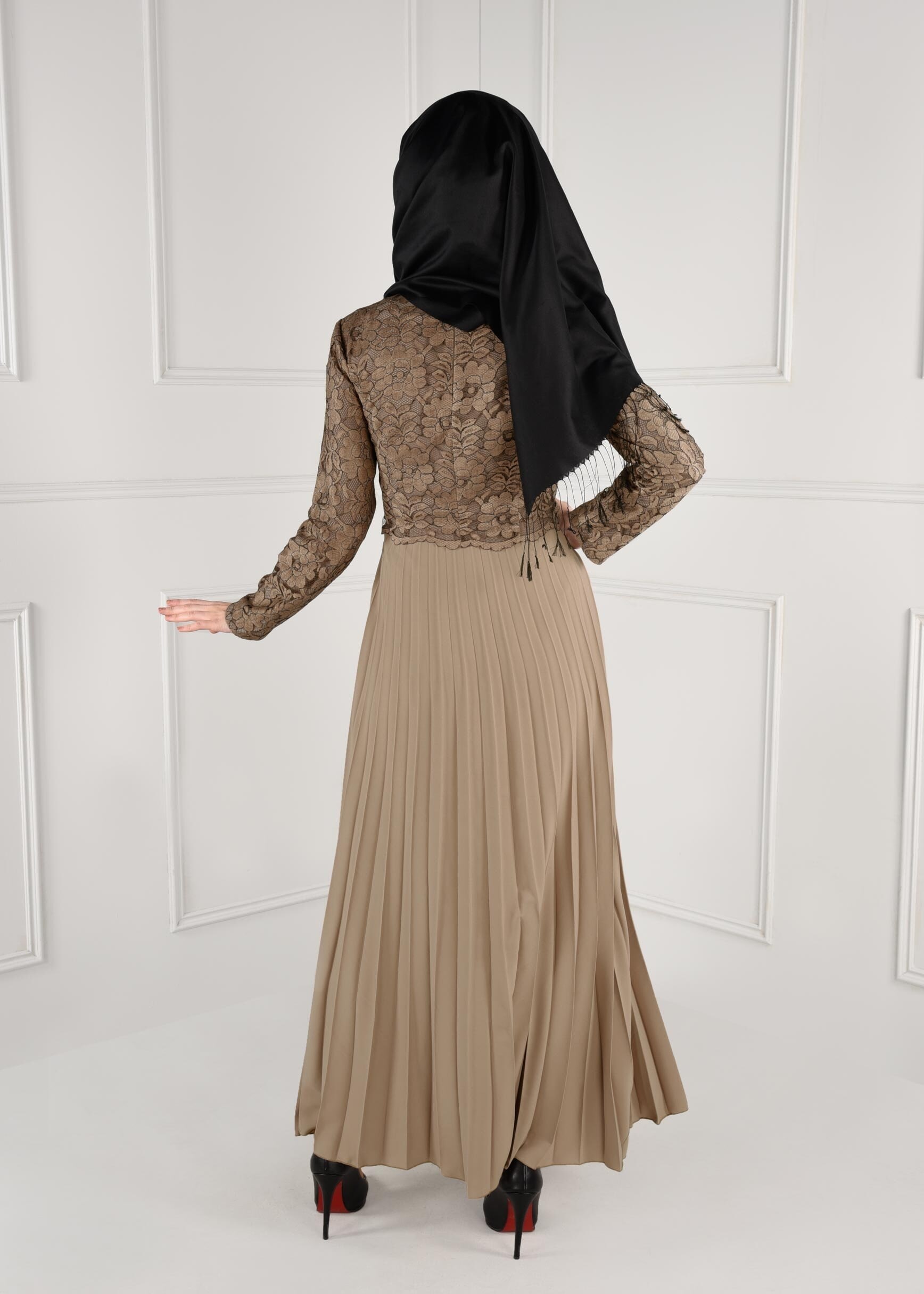 Tesettür giyim KAHVE DANTEL PİLİSELİ ELBİSE 4772