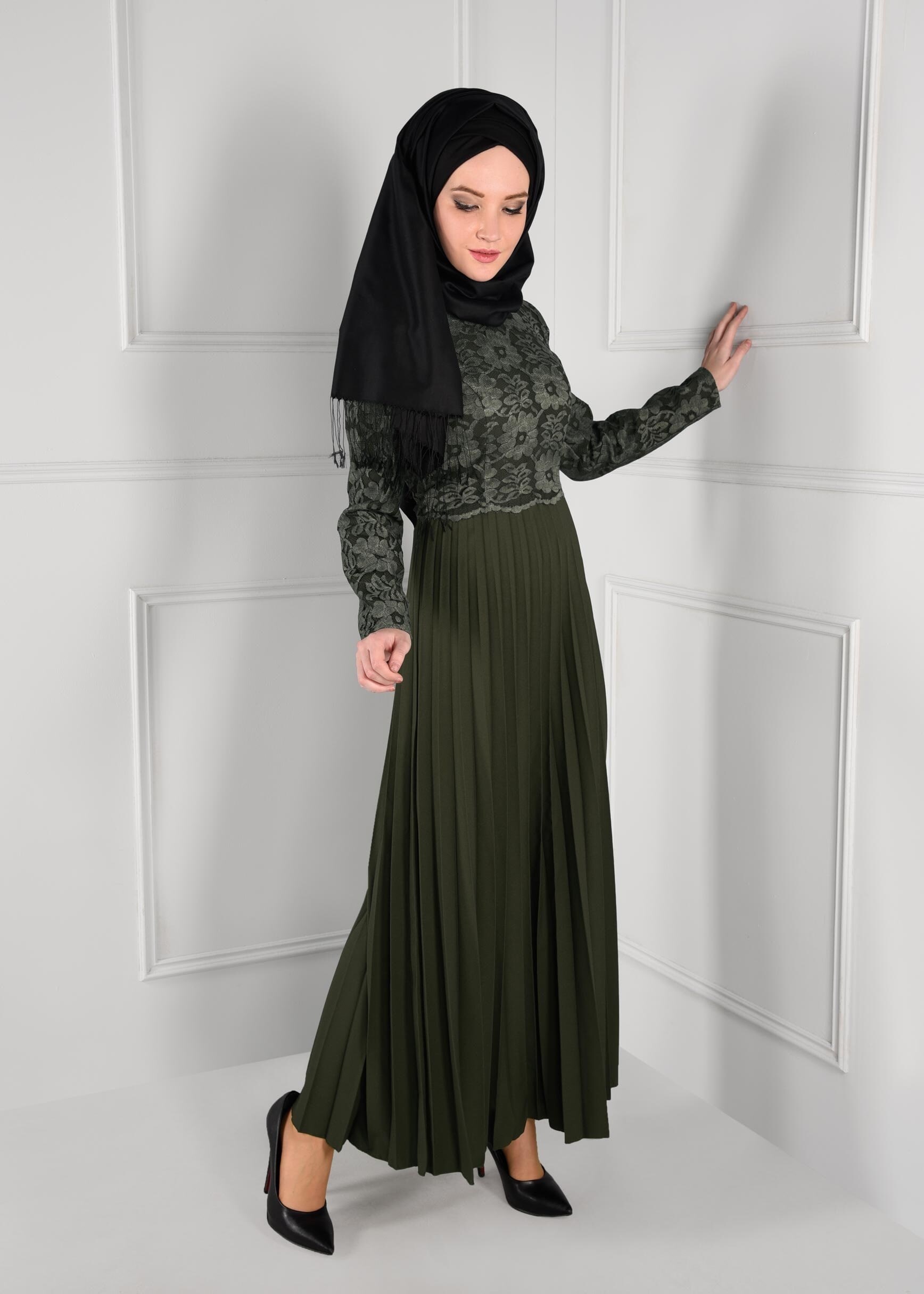 Tesettür giyim HAKİ DANTEL PİLİSELİ ELBİSE 4772