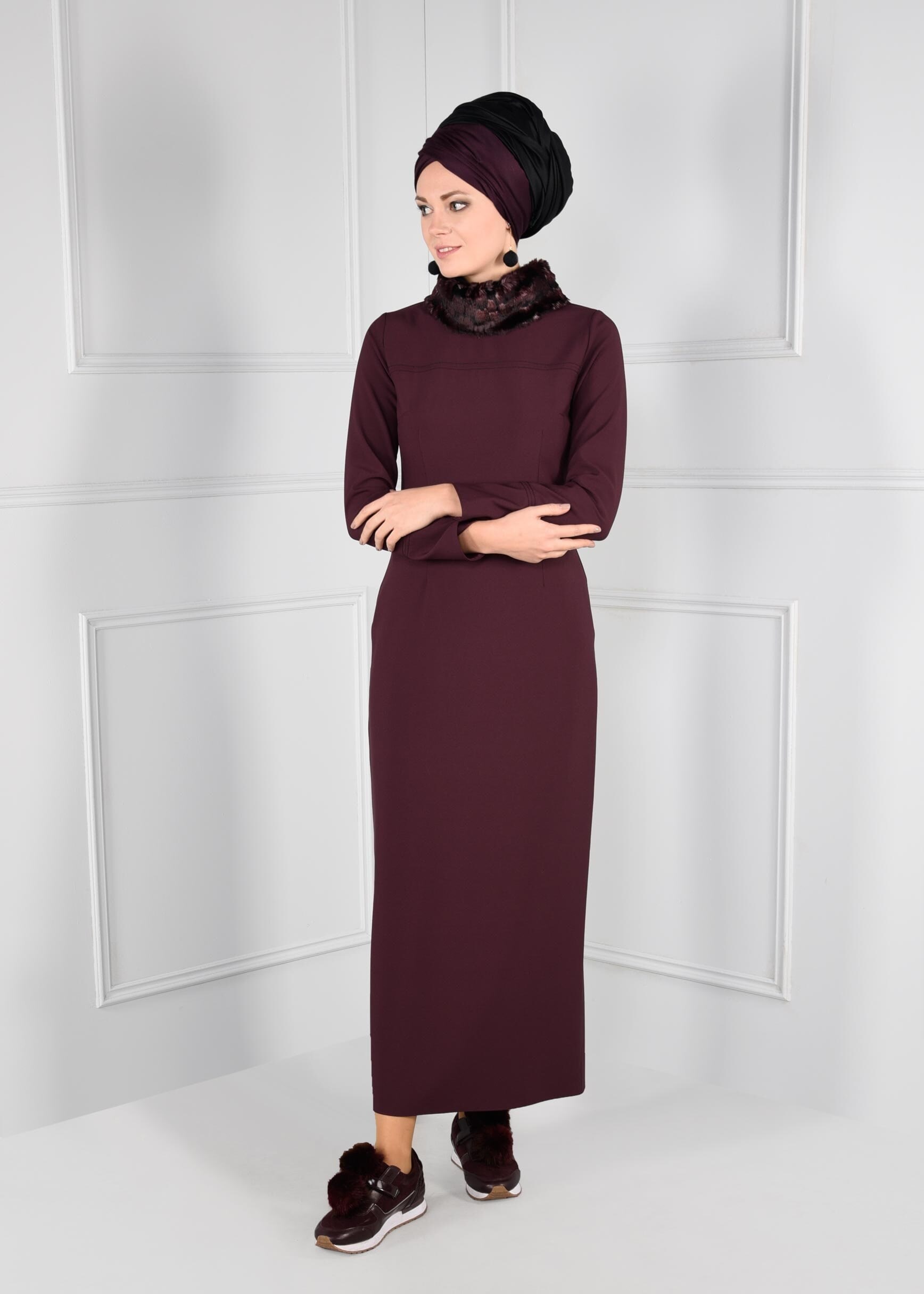 Tesettür giyim MÜRDÜM YAKASI KÜRK DETAYLI ELBİSE 4846