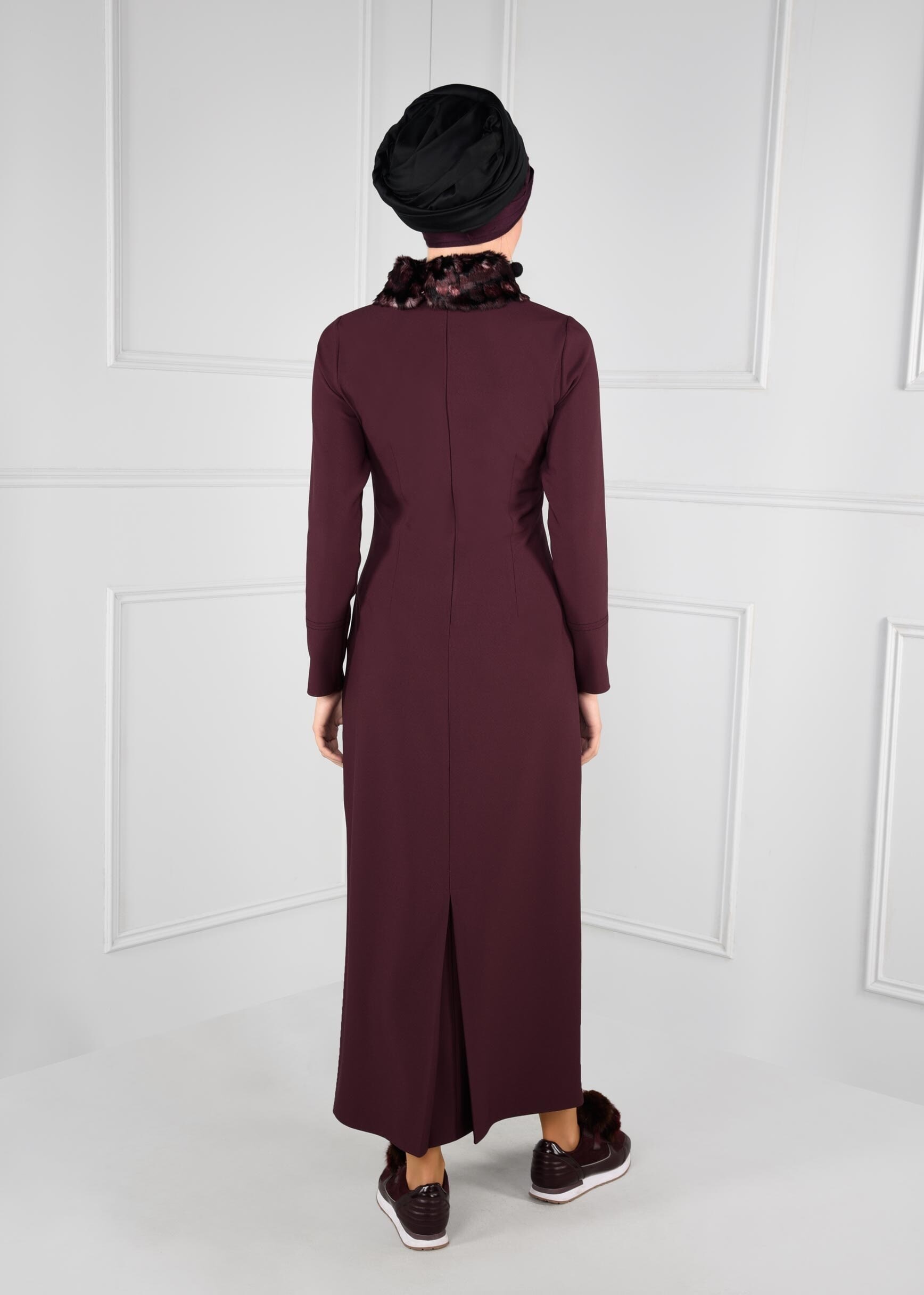 Tesettür giyim MÜRDÜM YAKASI KÜRK DETAYLI ELBİSE 4846