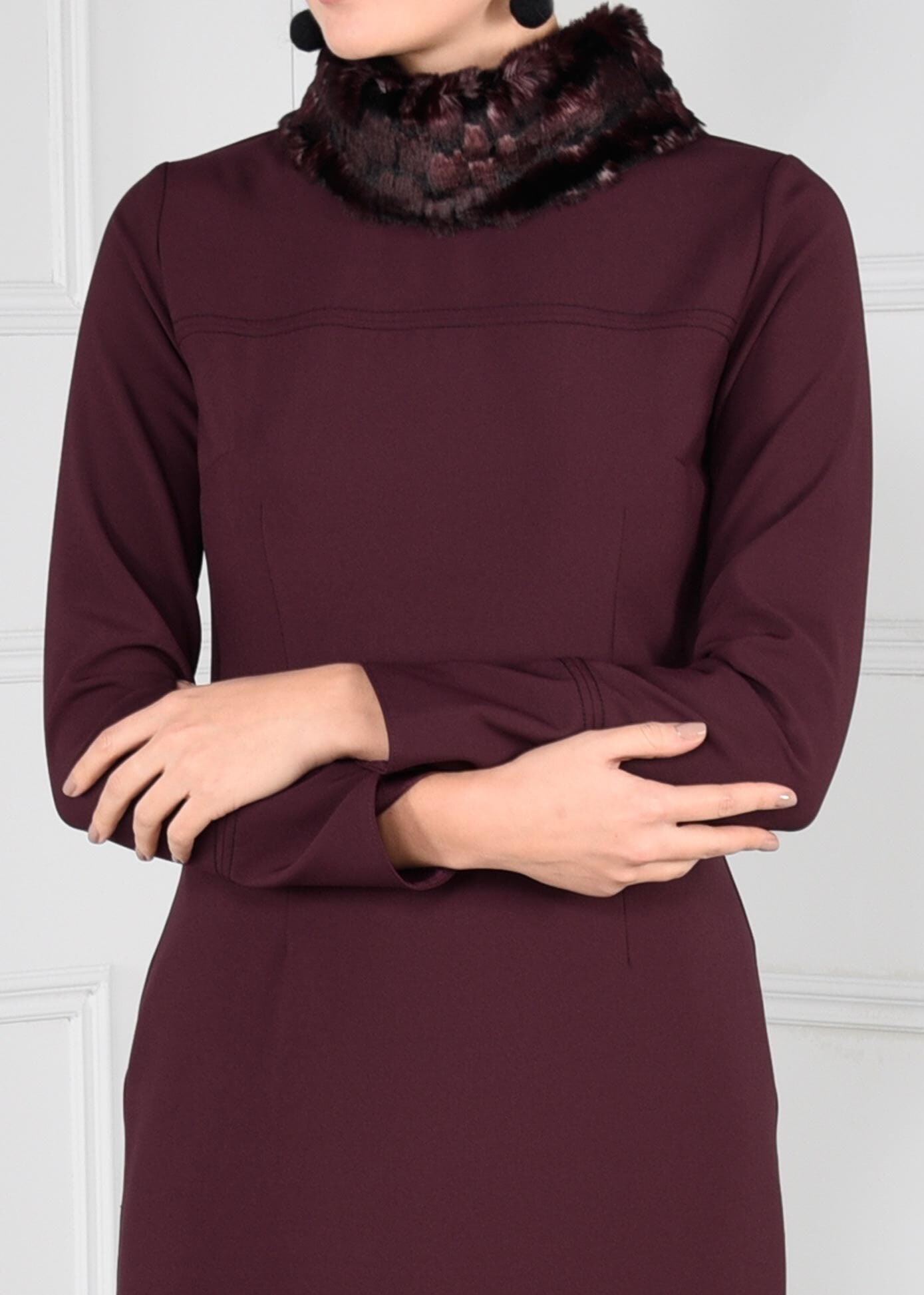 Tesettür giyim MÜRDÜM YAKASI KÜRK DETAYLI ELBİSE 4846