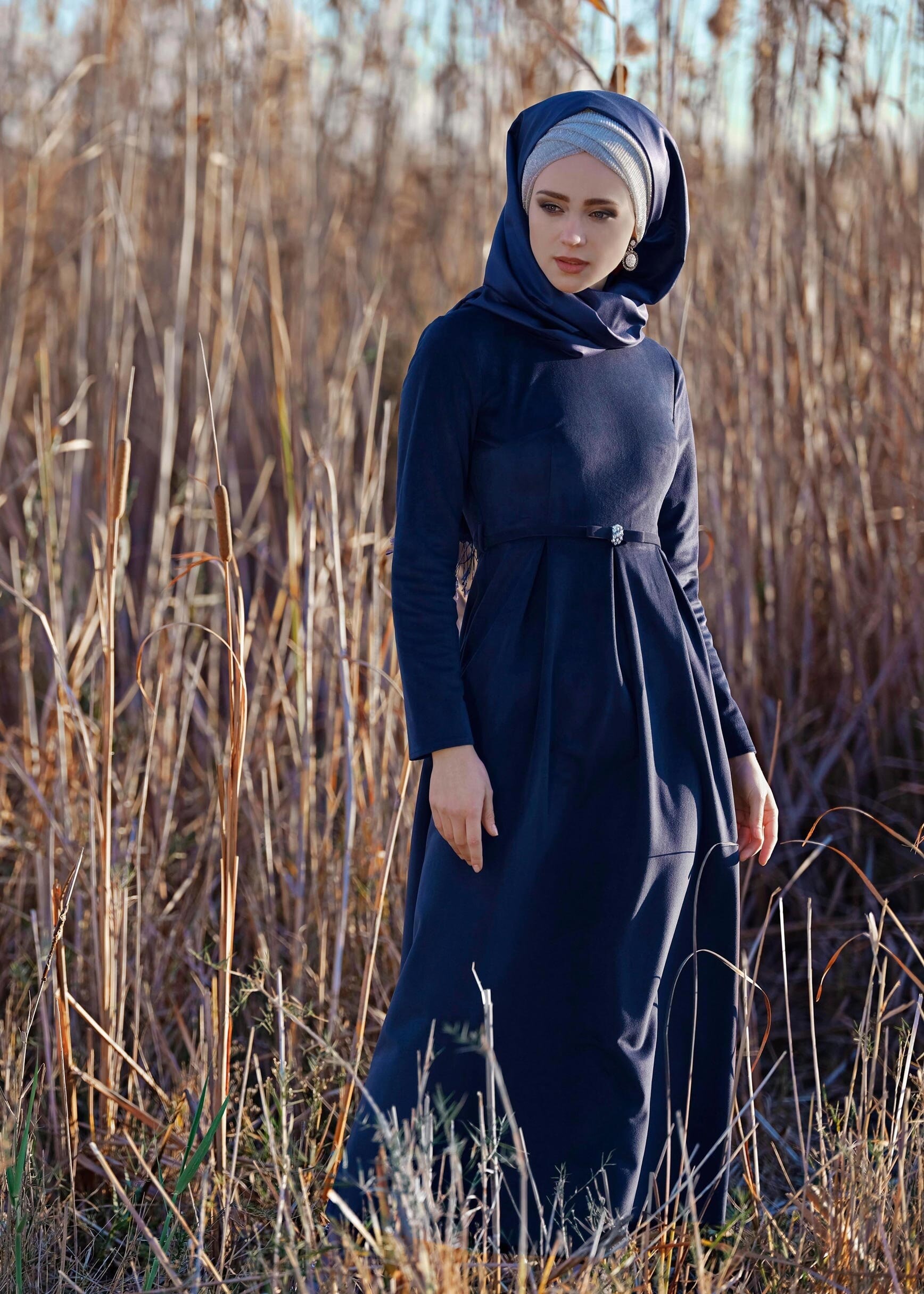 Tesettür giyim LACİVERT BELDEN KEMERLİ KLOŞ ELBİSE 4847 